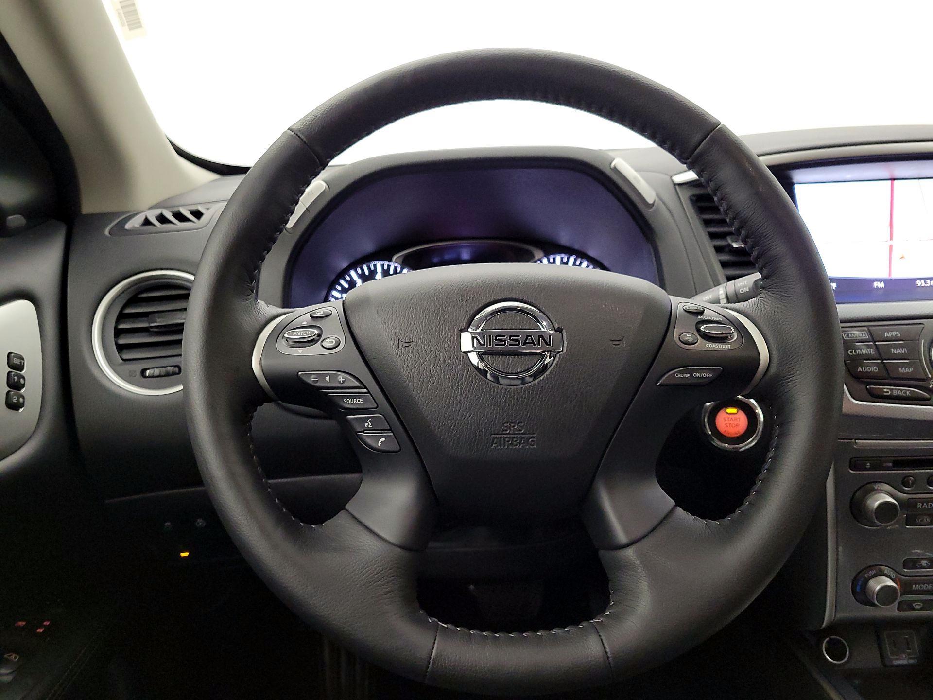 Thumbnail: 2020 Nissan Pathfinder - 10