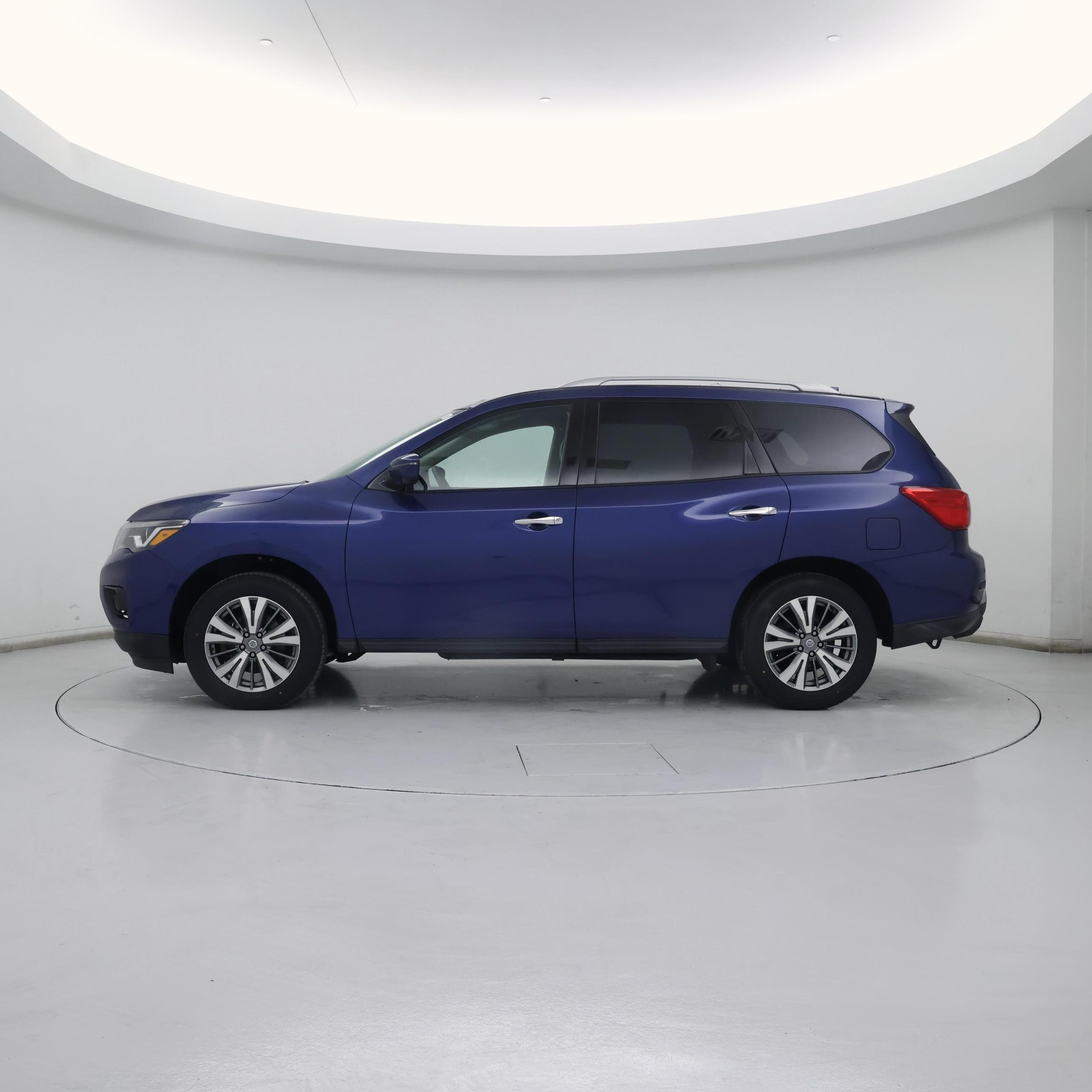 Thumbnail: 2020 Nissan Pathfinder - 3