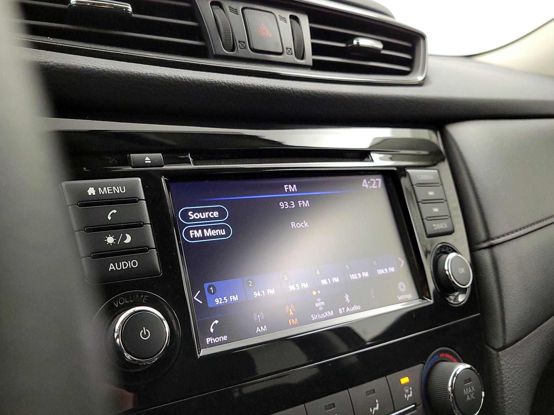 Thumbnail: 2018 Nissan Rogue - 15