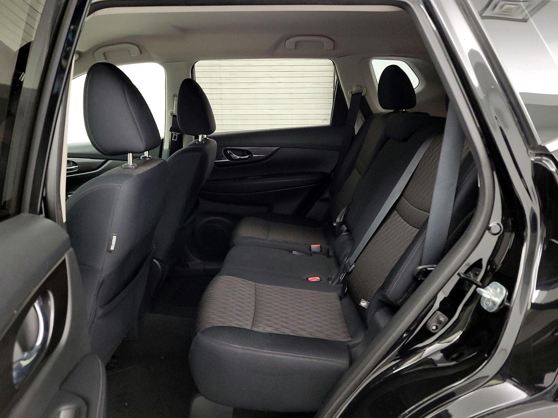 Thumbnail: 2018 Nissan Rogue - 19