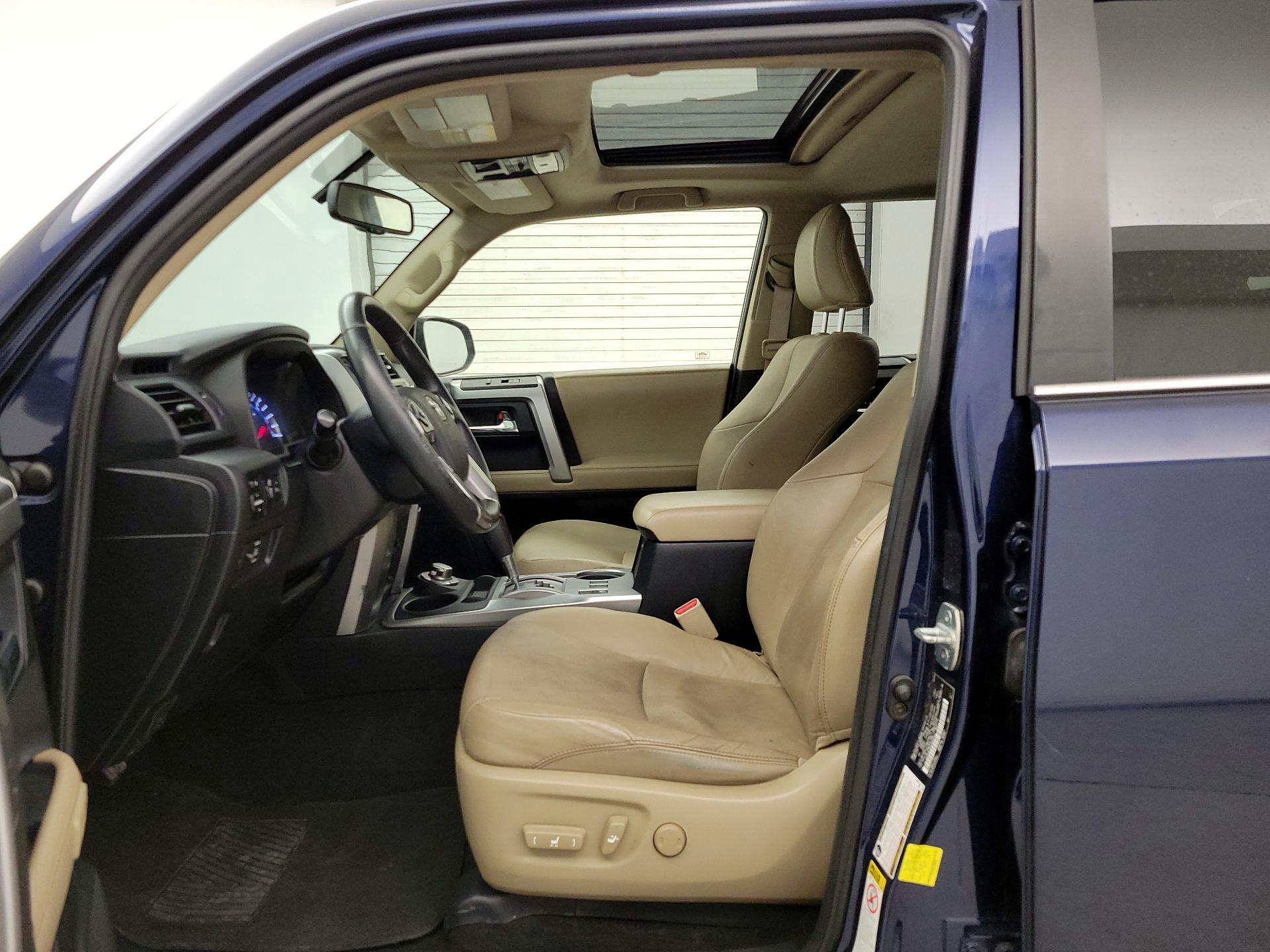 Thumbnail: 2017 Toyota 4Runner - 11