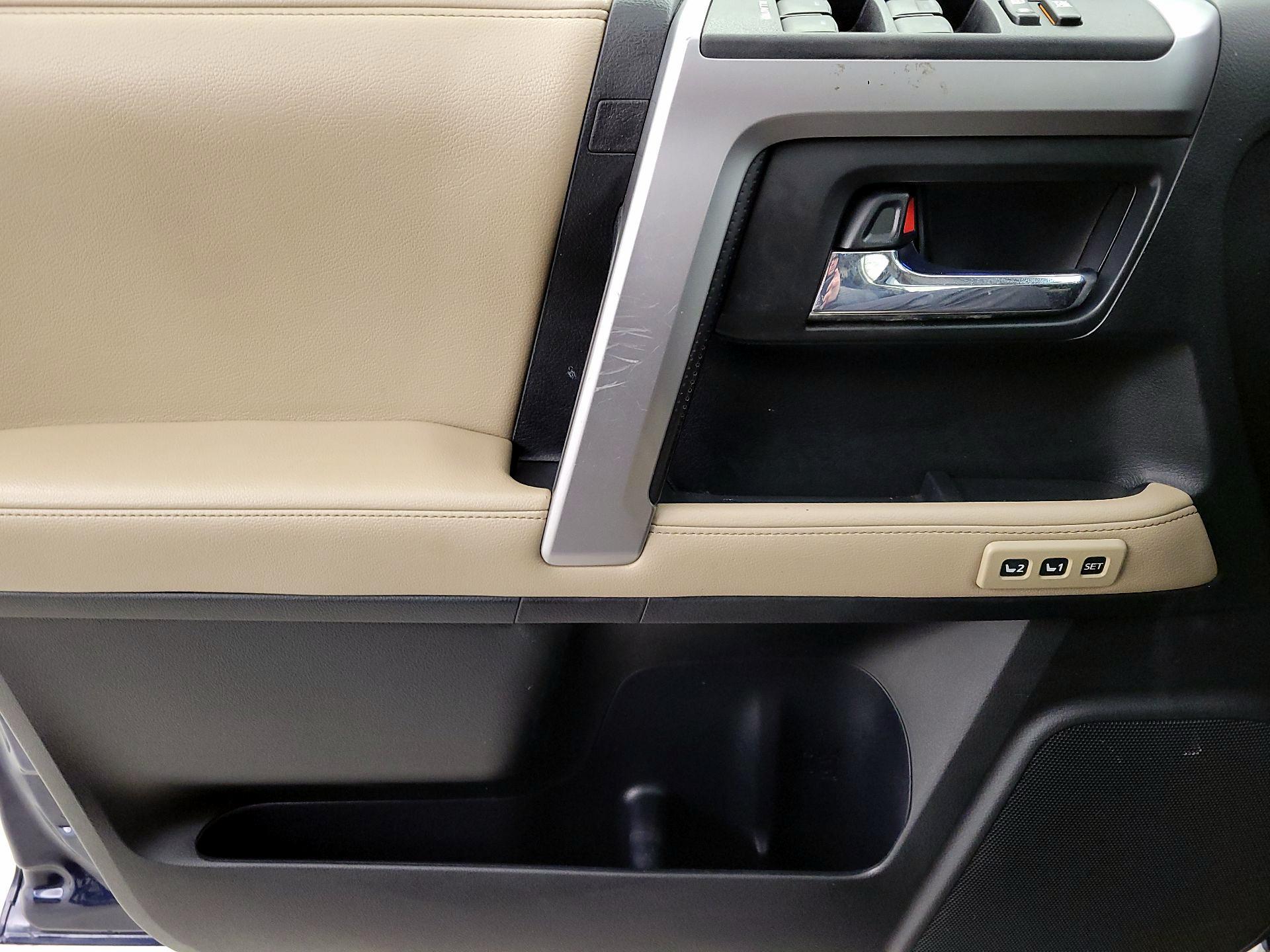 Thumbnail: 2017 Toyota 4Runner - 12