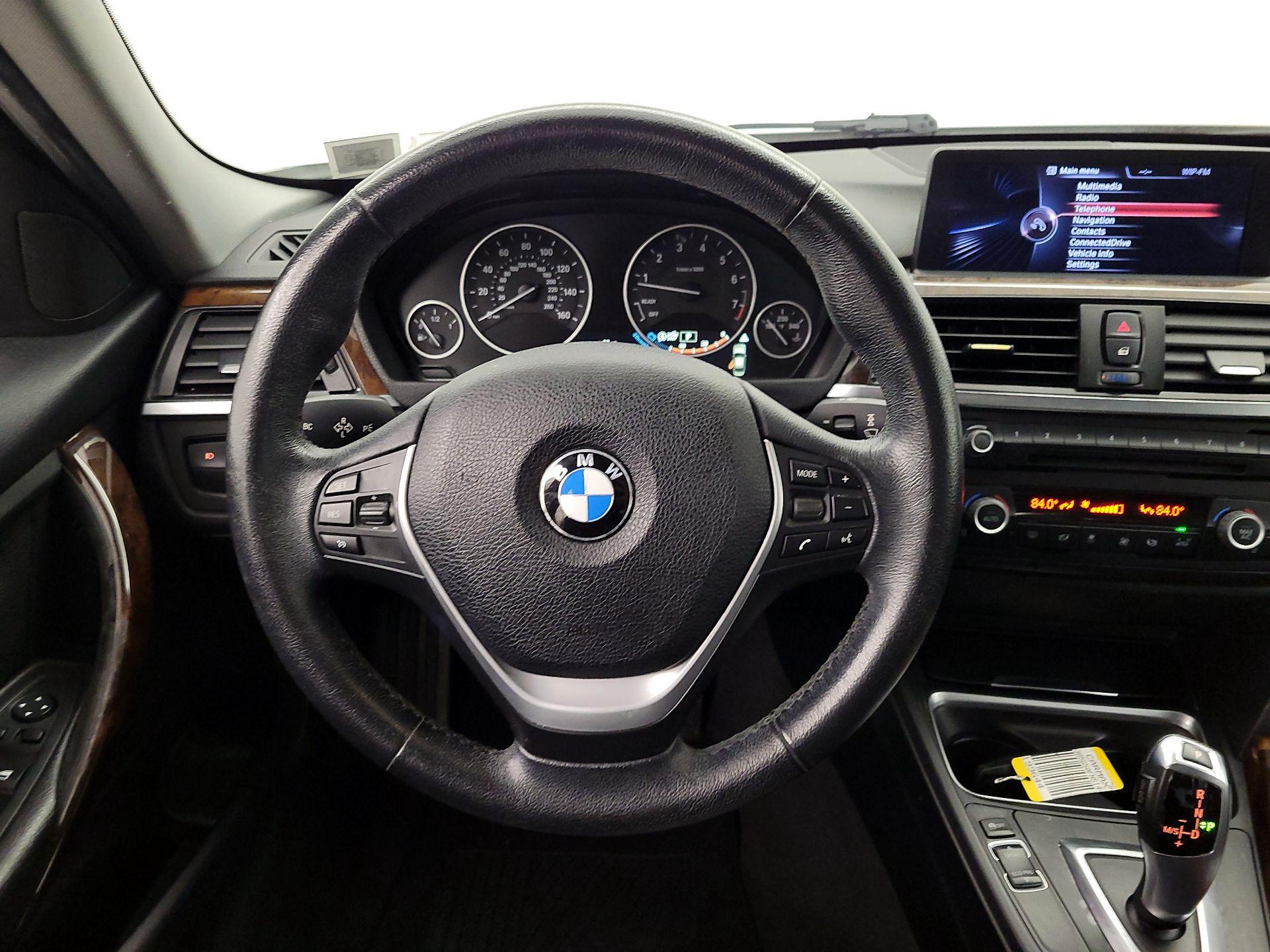 Thumbnail: 2015 BMW 3 Series - 10