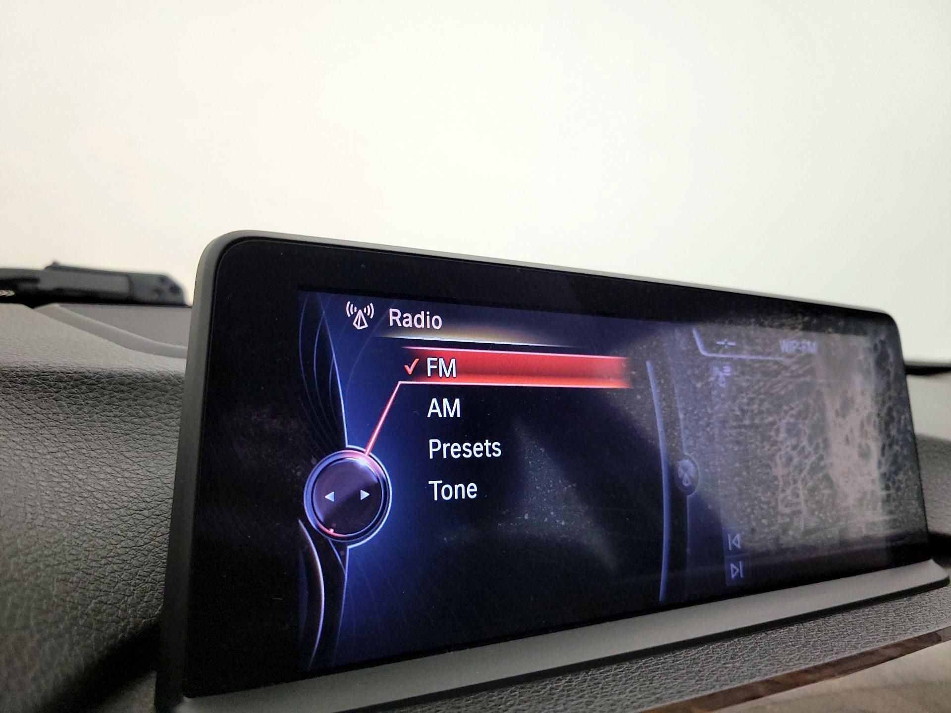 Thumbnail: 2015 BMW 3 Series - 14