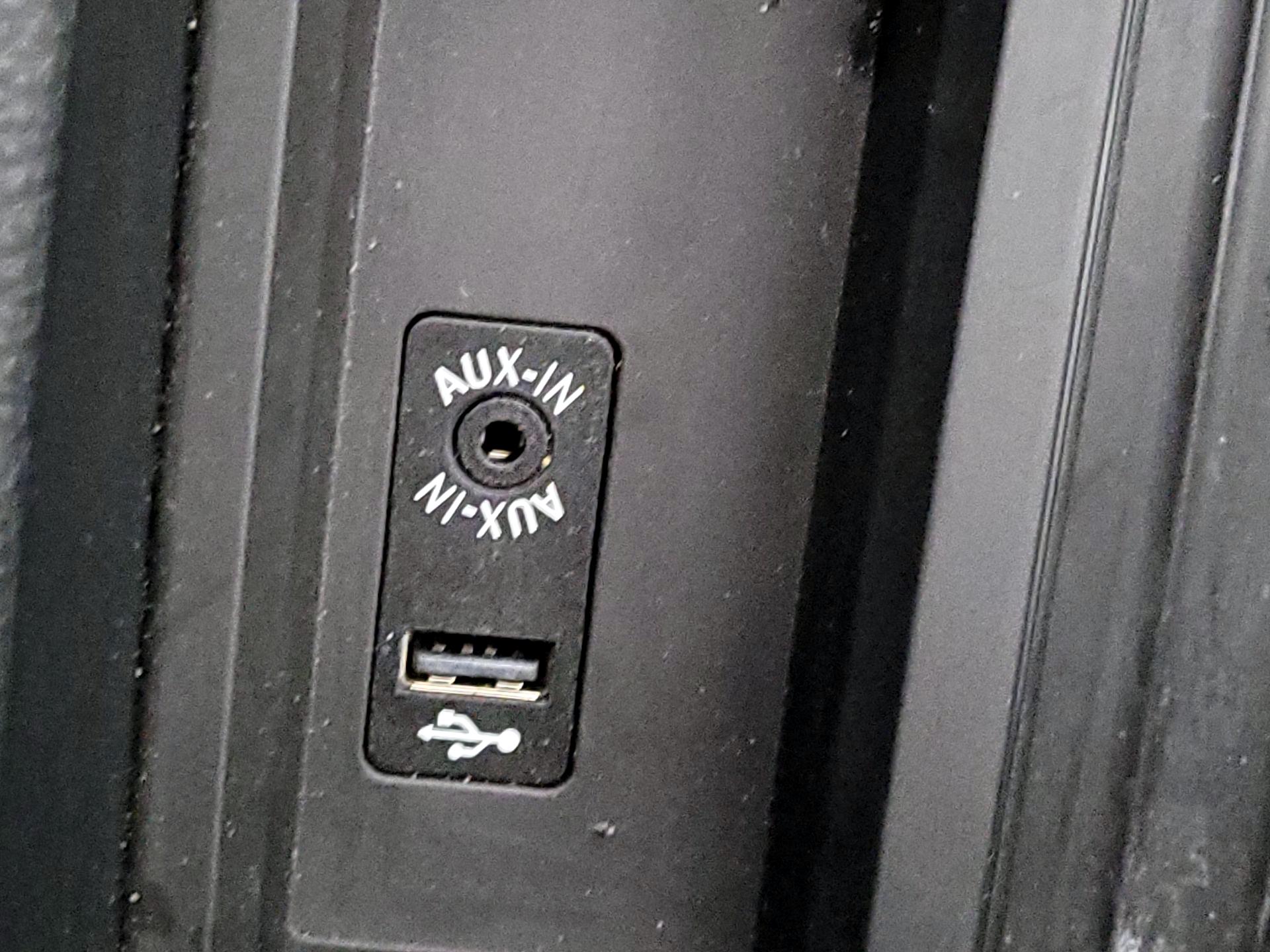 Thumbnail: 2015 BMW 3 Series - 17