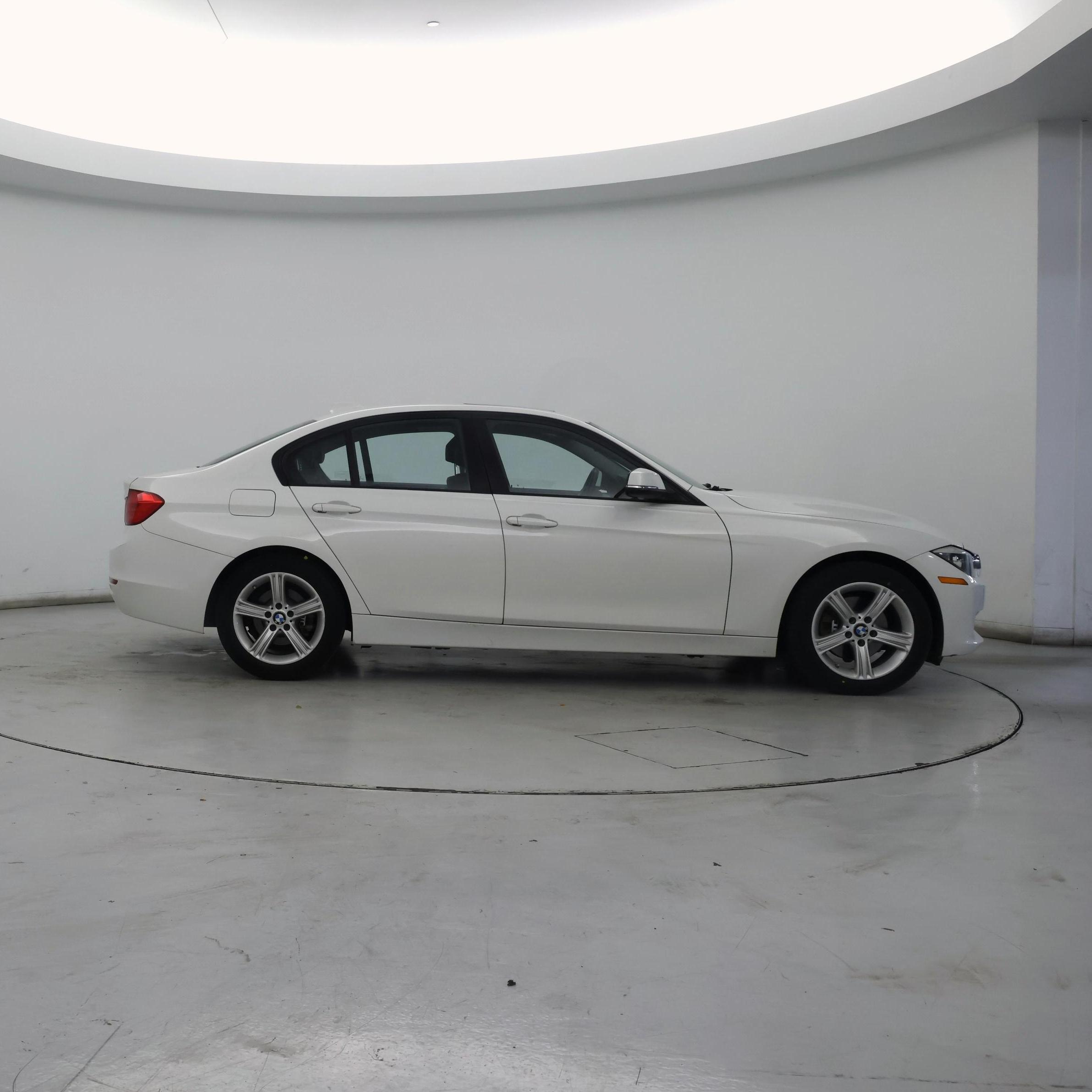 Thumbnail: 2015 BMW 3 Series - 7