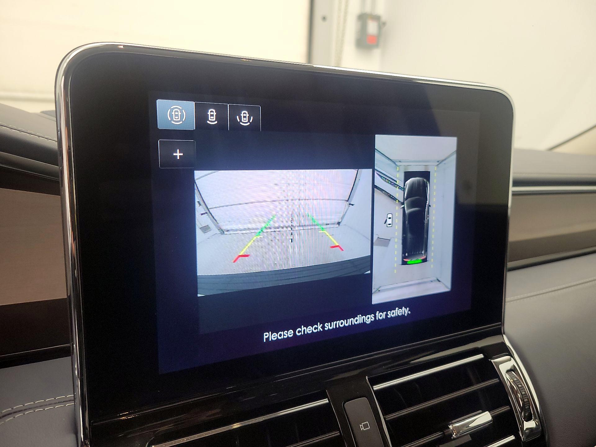 Thumbnail: 2021 Lincoln Navigator - 15