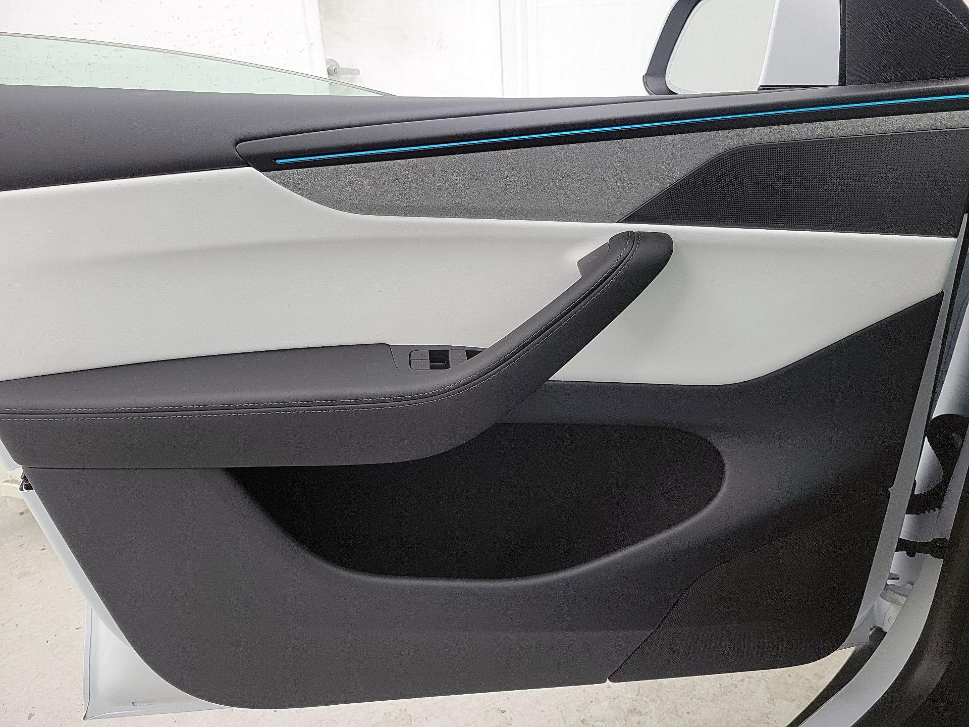 Thumbnail: 2026 Tesla Model Y - 12