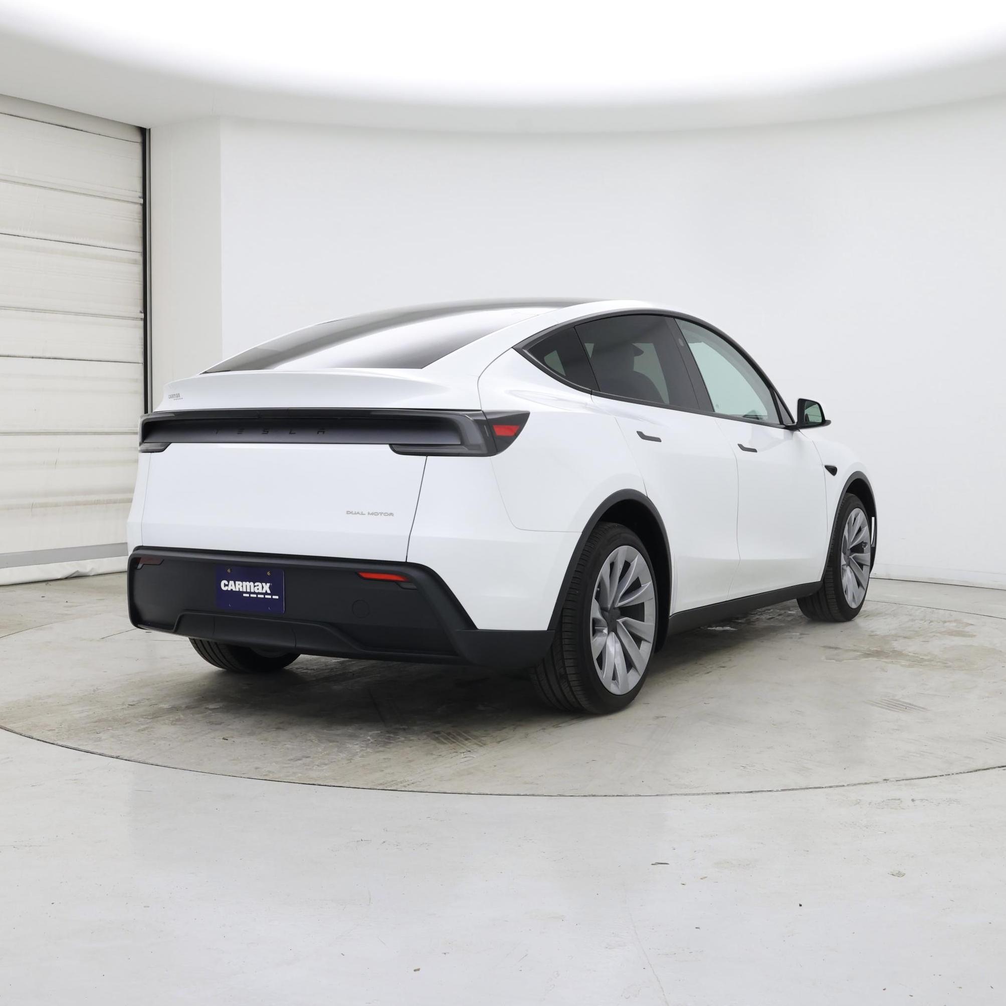 Thumbnail: 2026 Tesla Model Y - 8
