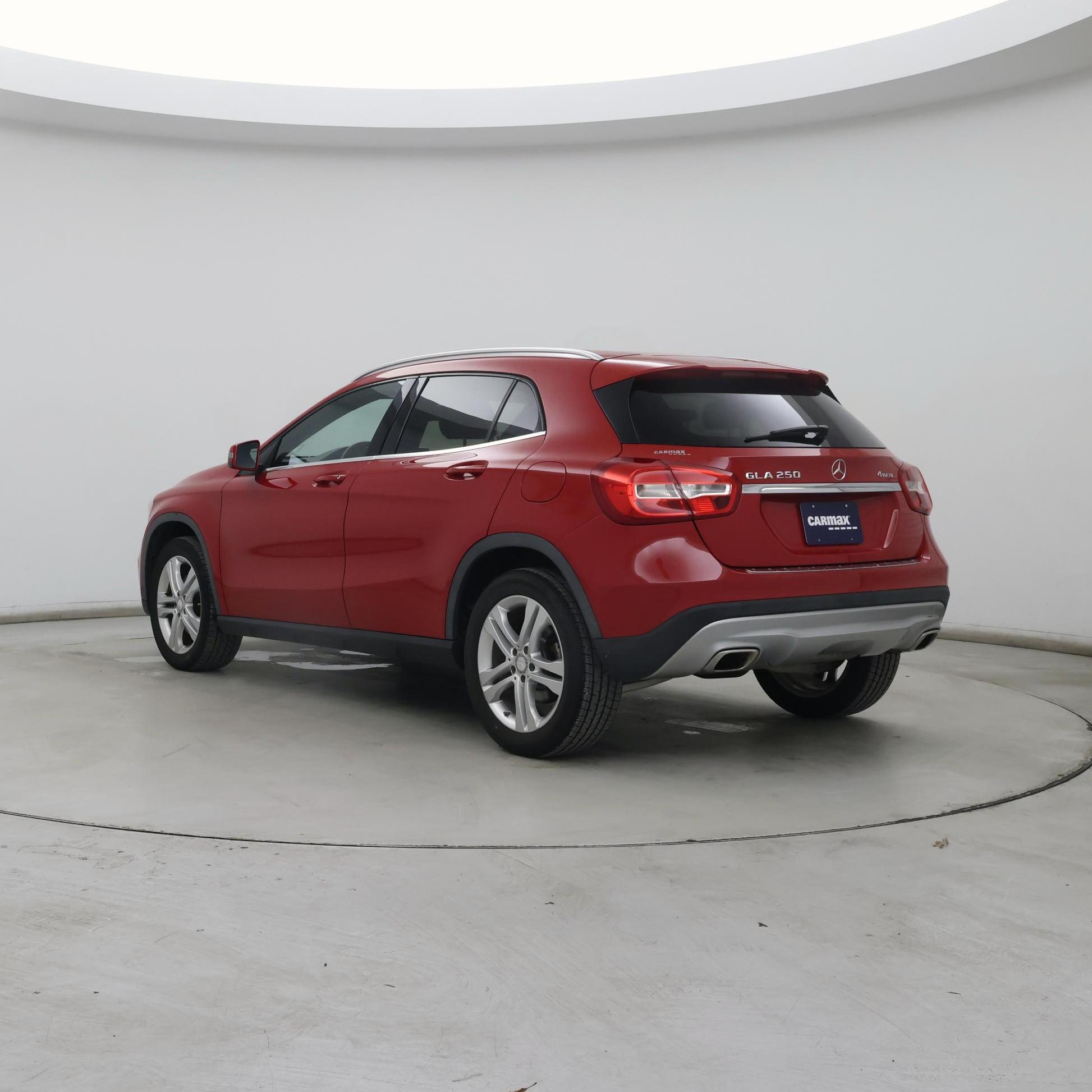 Thumbnail: 2016 Mercedes-Benz GLA - 2