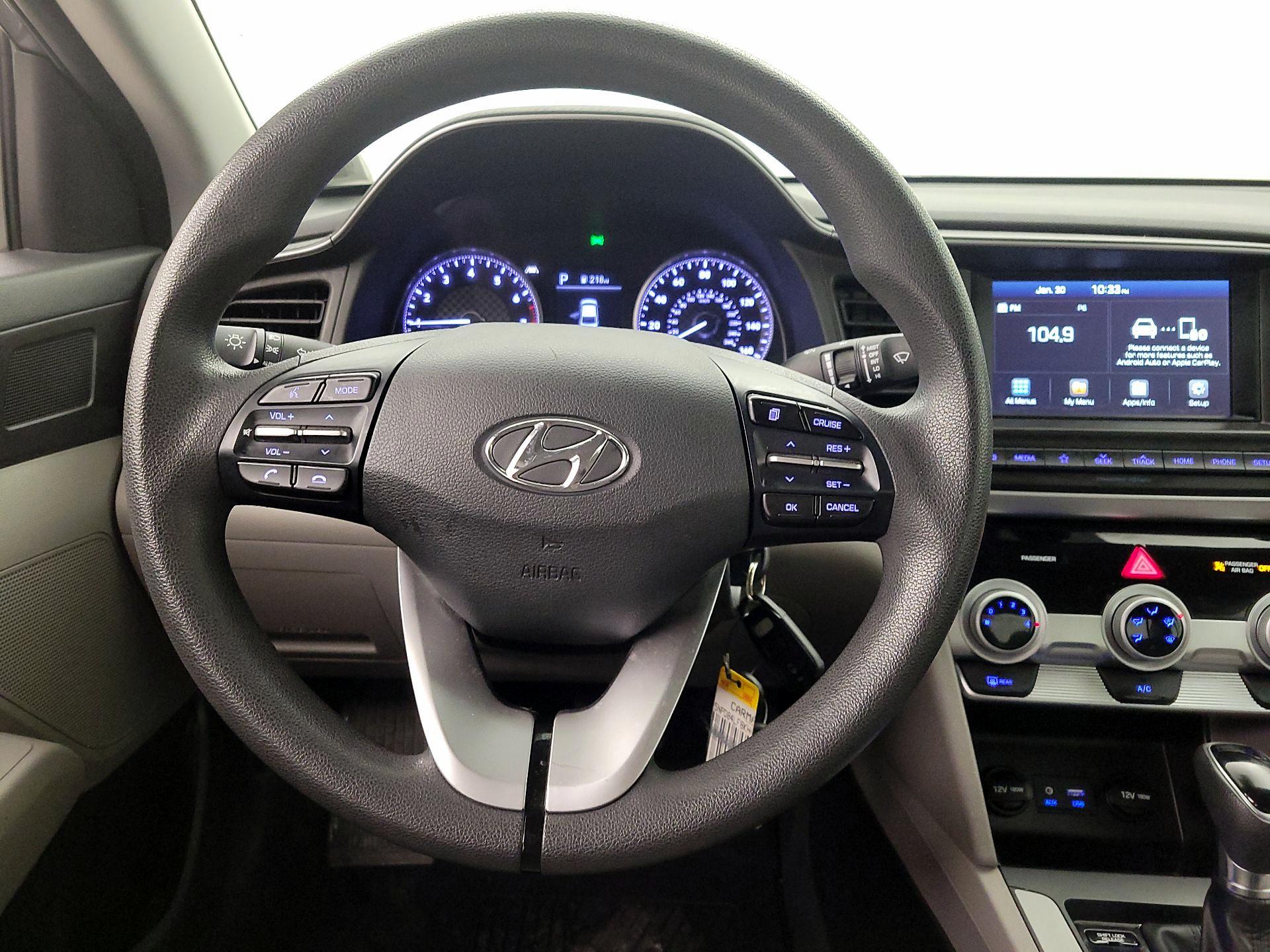 Thumbnail: 2019 Hyundai Elantra - 10