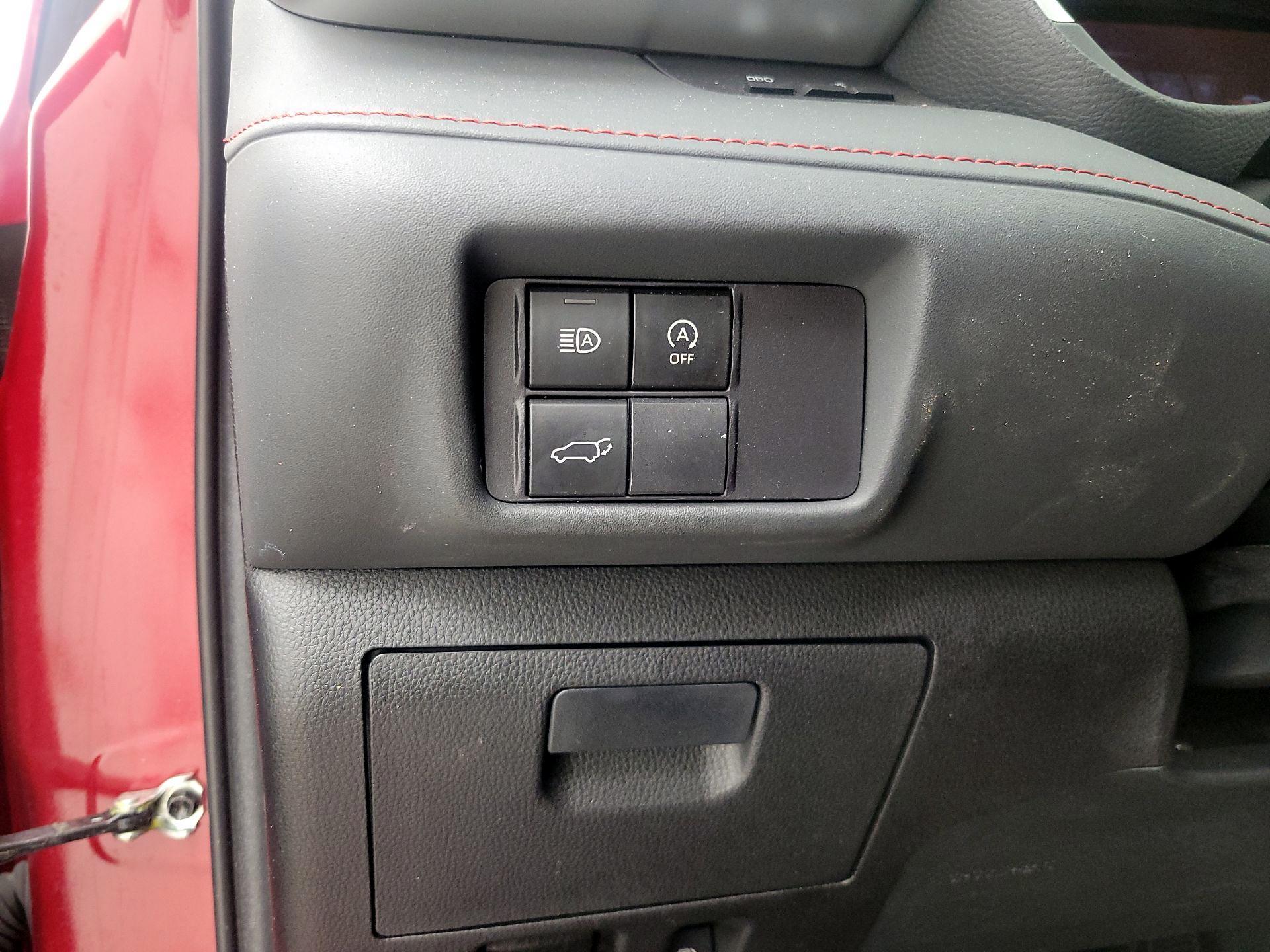 Thumbnail: 2023 Toyota Highlander - 13