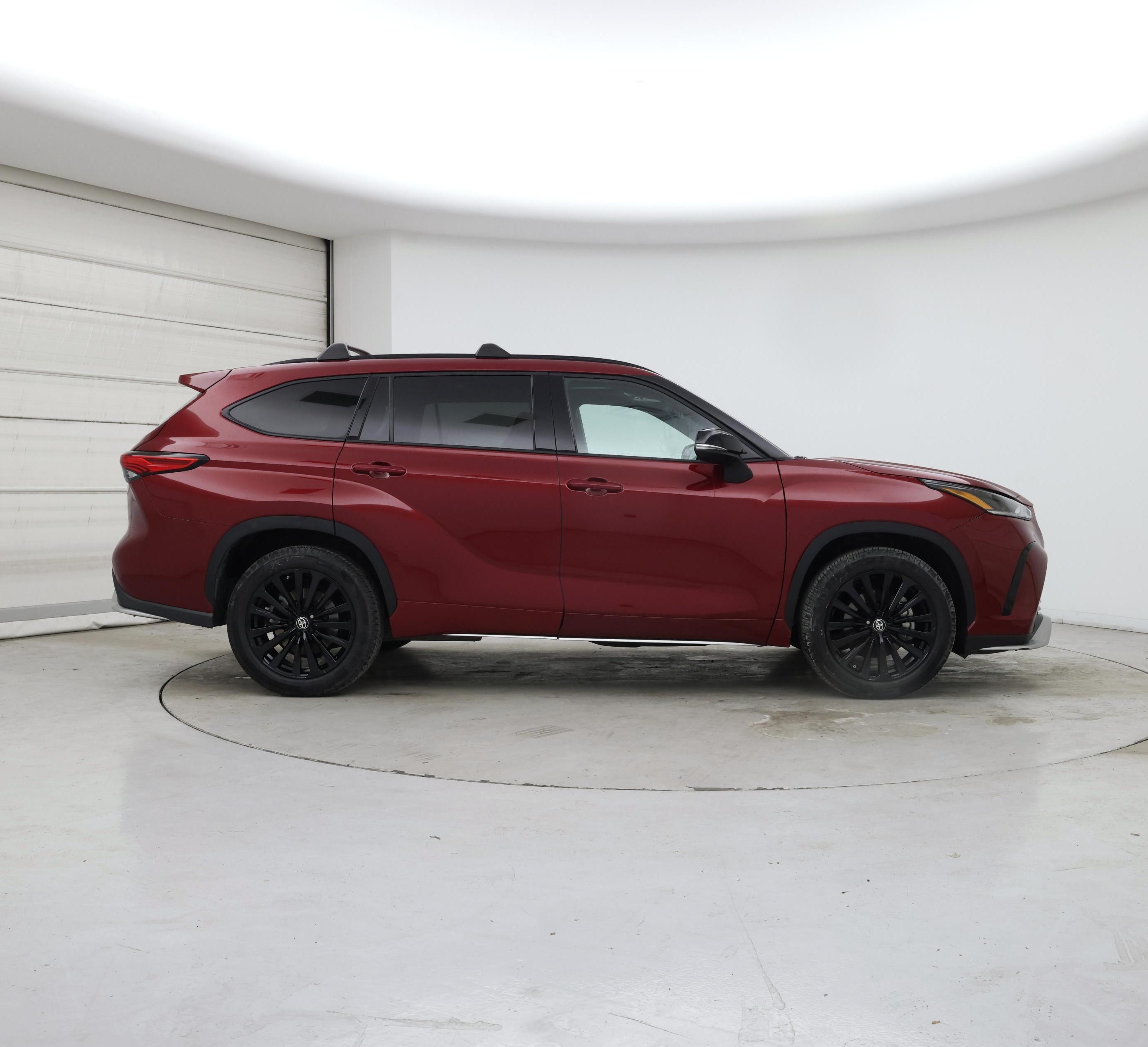 Thumbnail: 2023 Toyota Highlander - 7