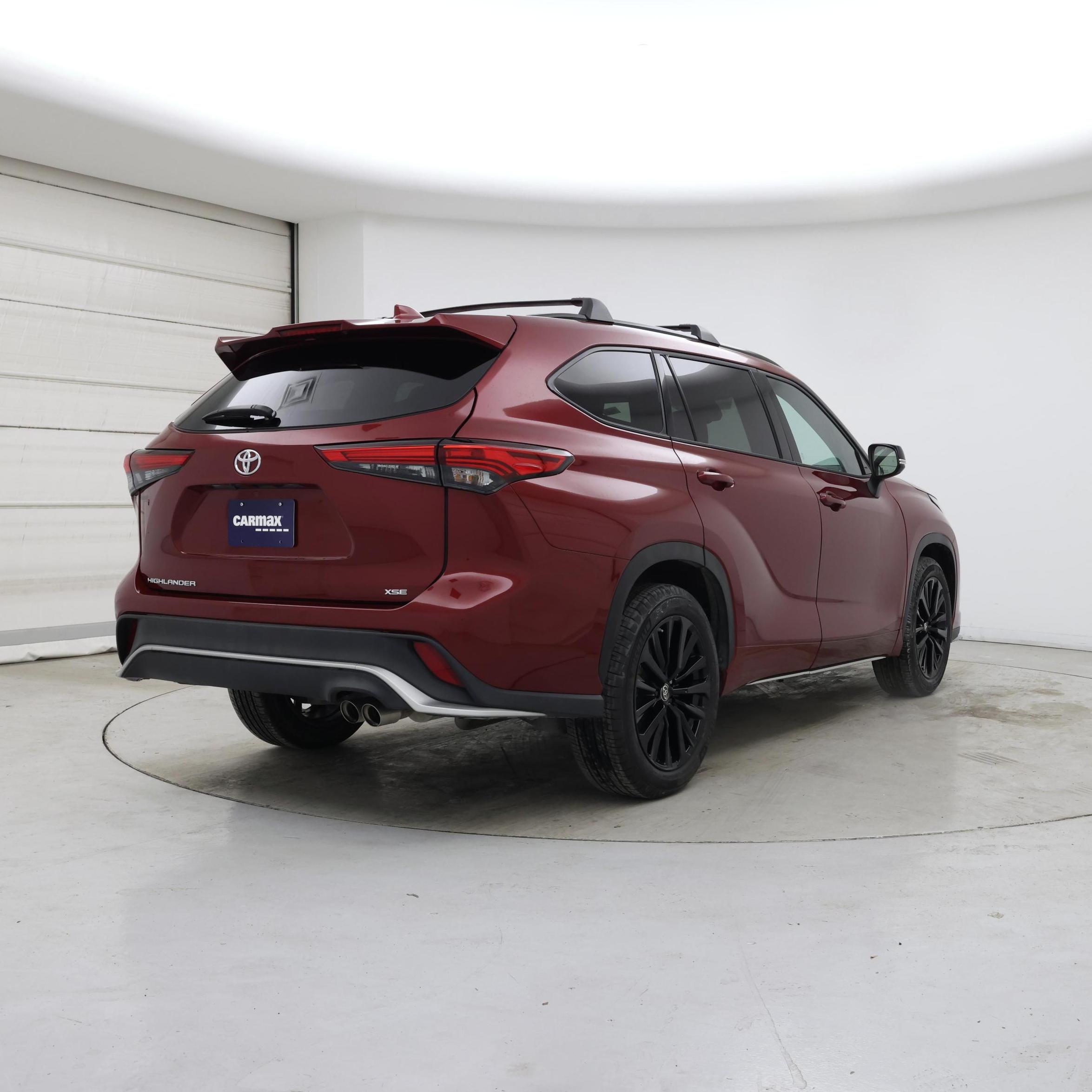 Thumbnail: 2023 Toyota Highlander - 8