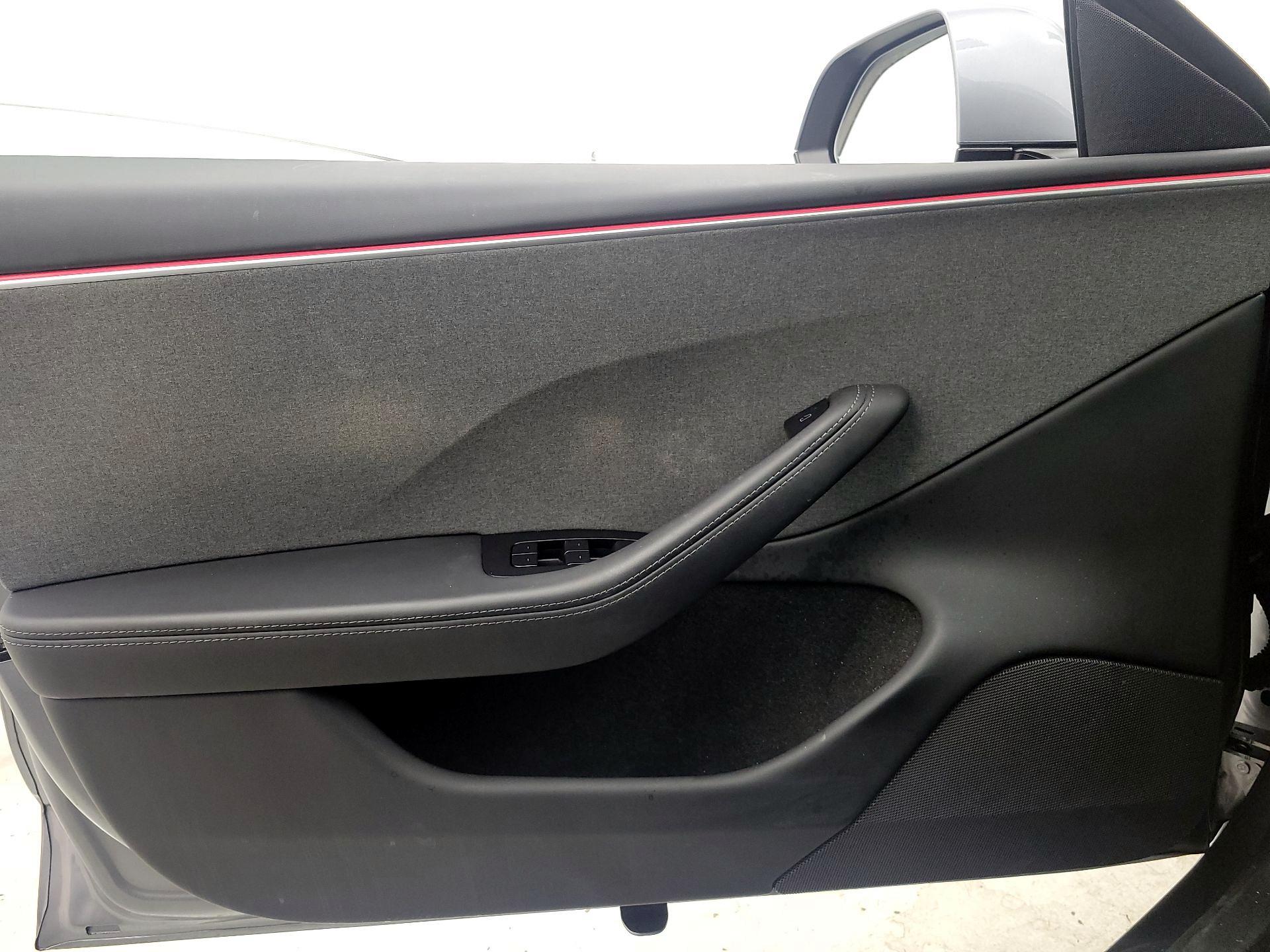 Thumbnail: 2025 Tesla Model 3 - 12