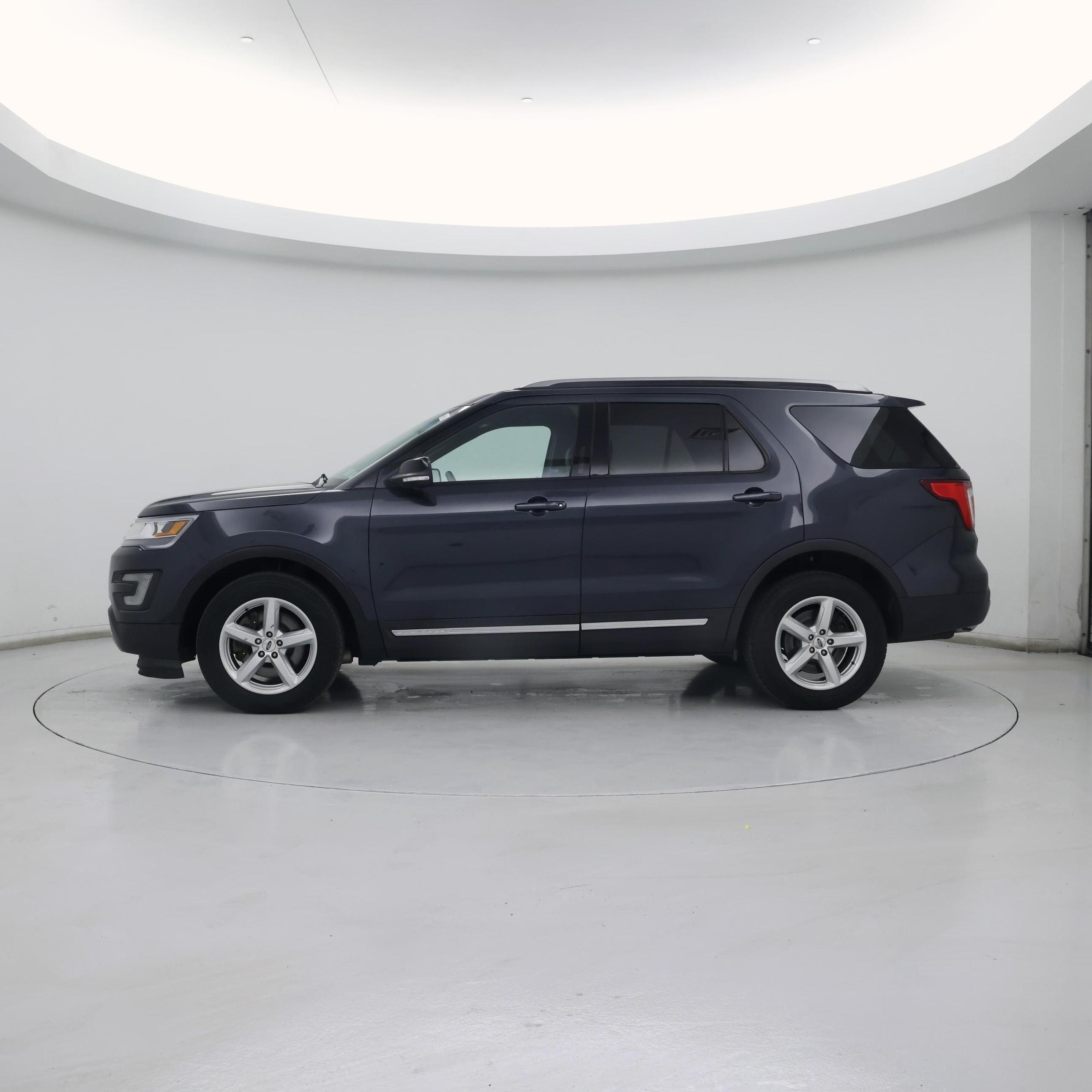 Thumbnail: 2017 Ford Explorer - 3