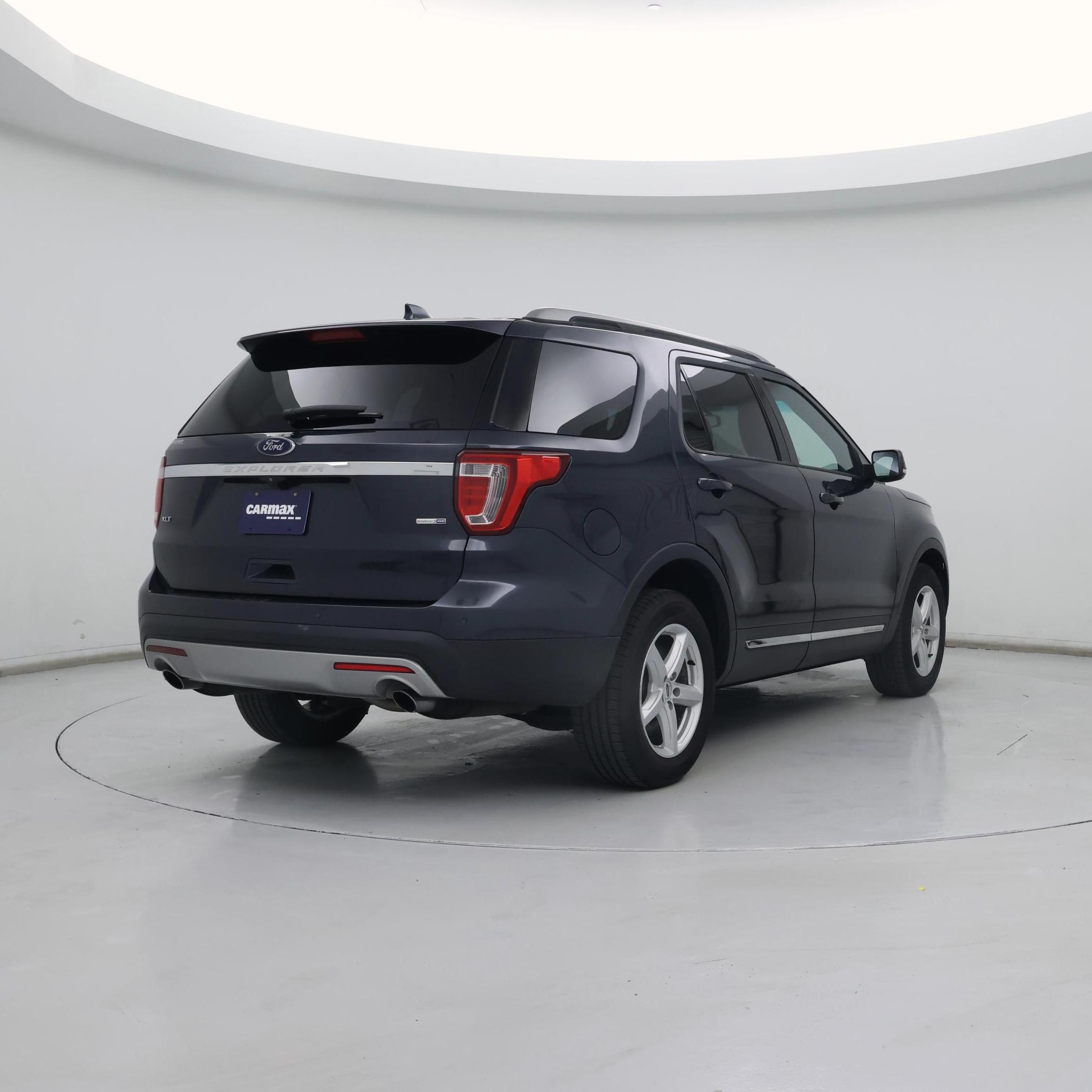 Thumbnail: 2017 Ford Explorer - 8