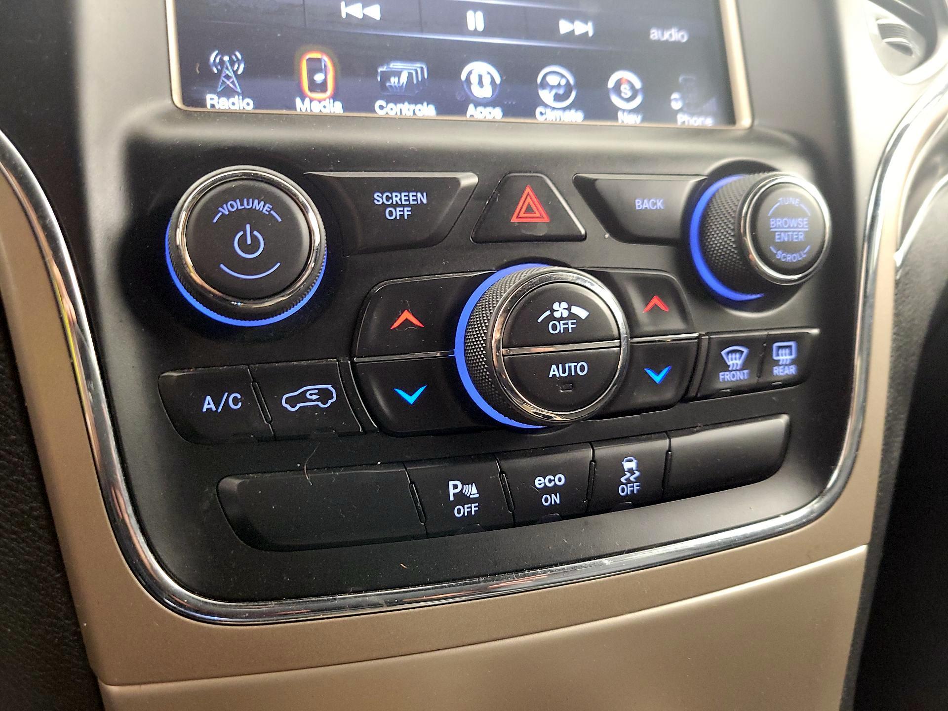 Thumbnail: 2014 Jeep Grand Cherokee - 17