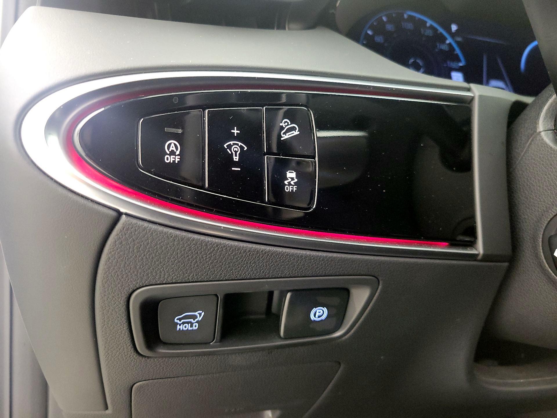 Thumbnail: 2023 Genesis GV70 - 13