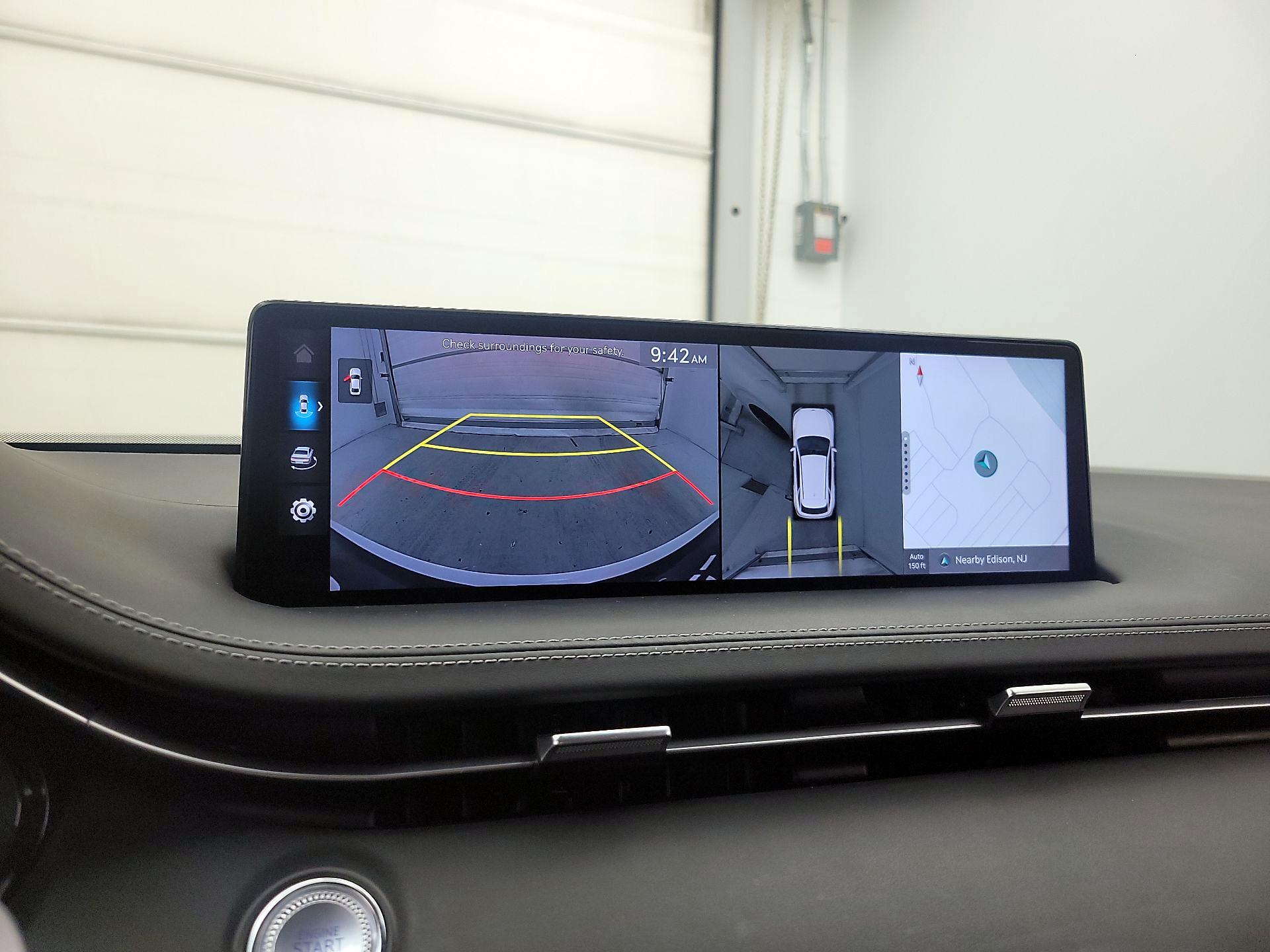 Thumbnail: 2023 Genesis GV70 - 15