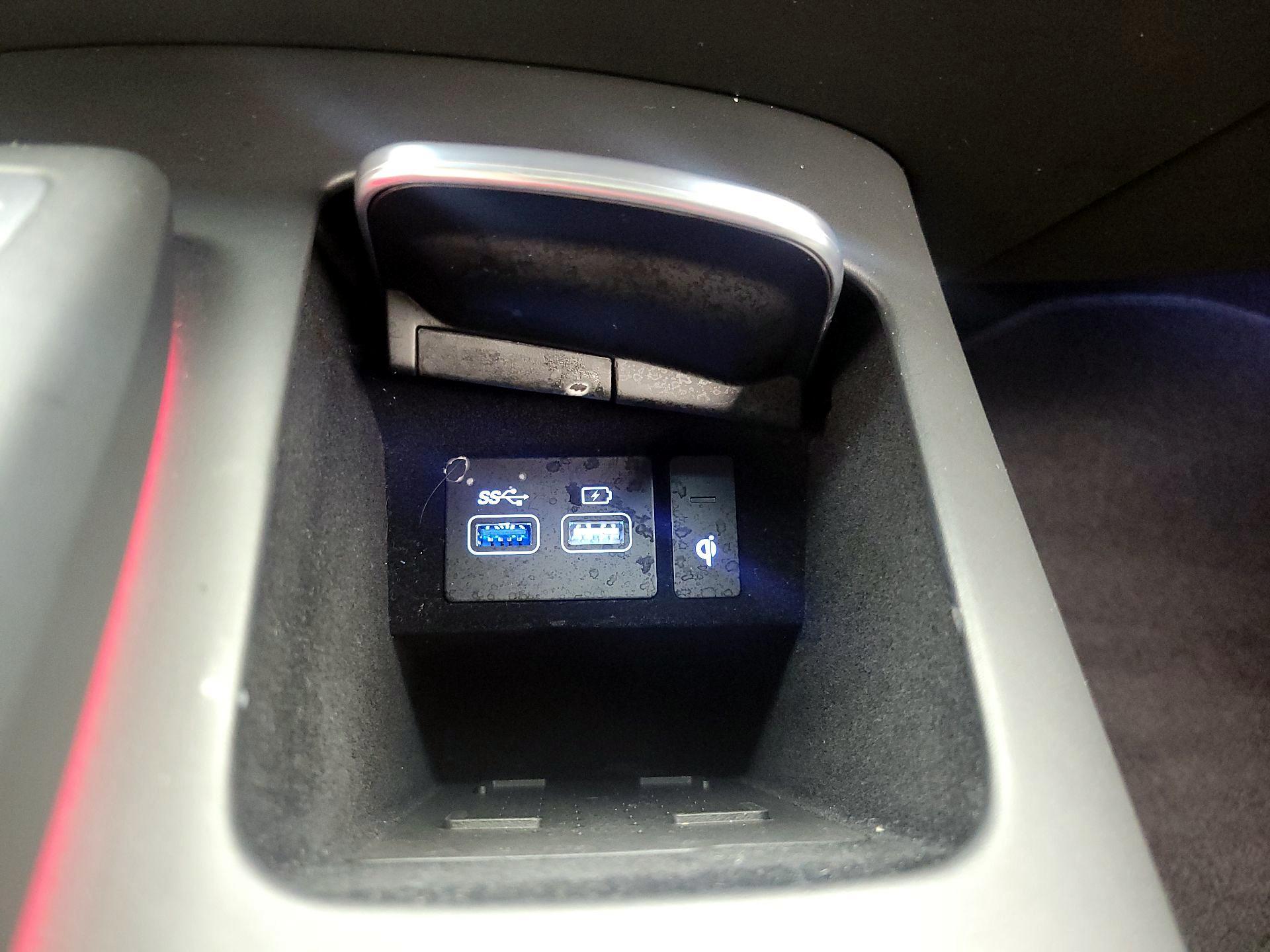 Thumbnail: 2023 Genesis GV70 - 19