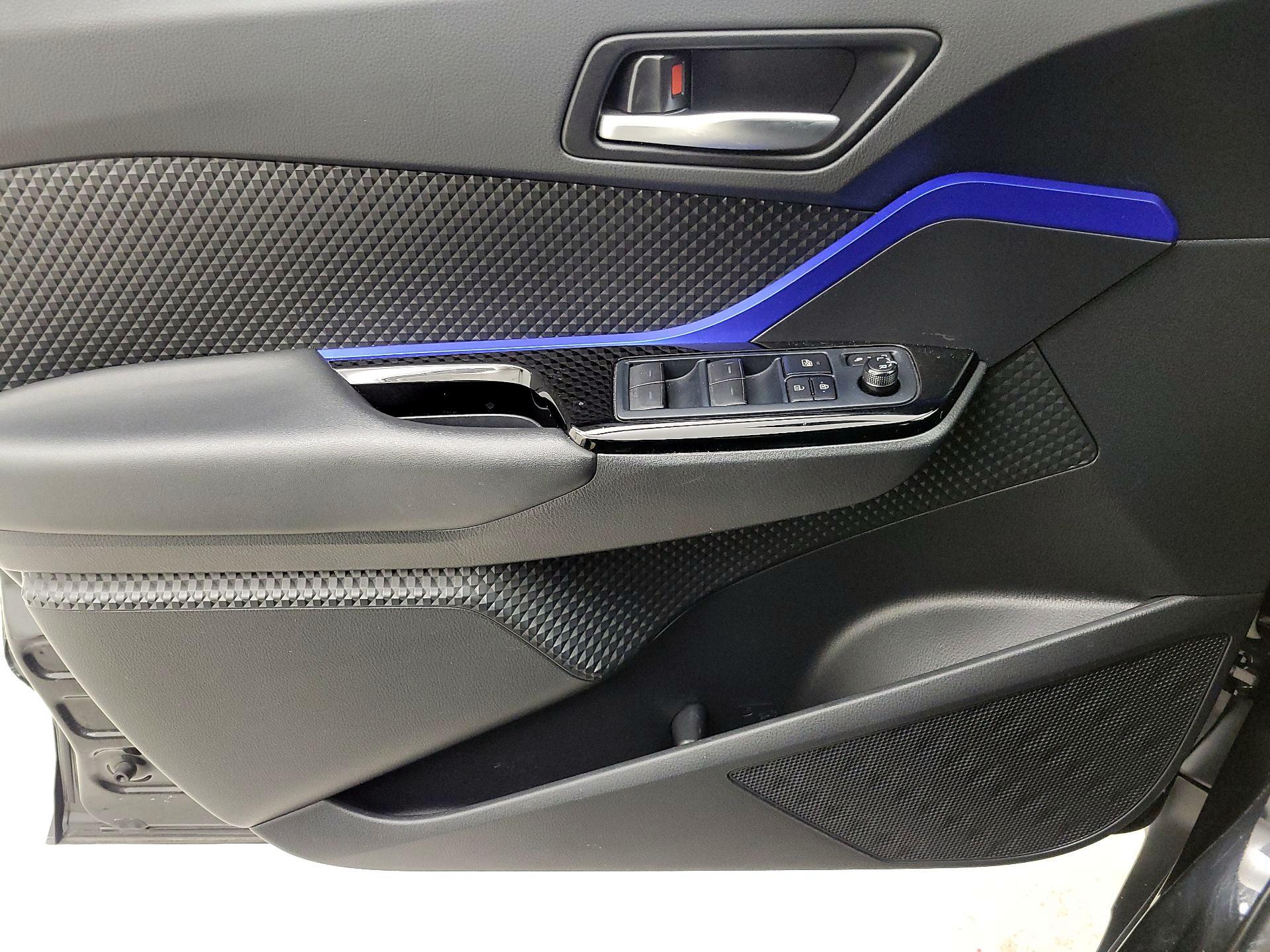 Thumbnail: 2022 Toyota C-HR - 12