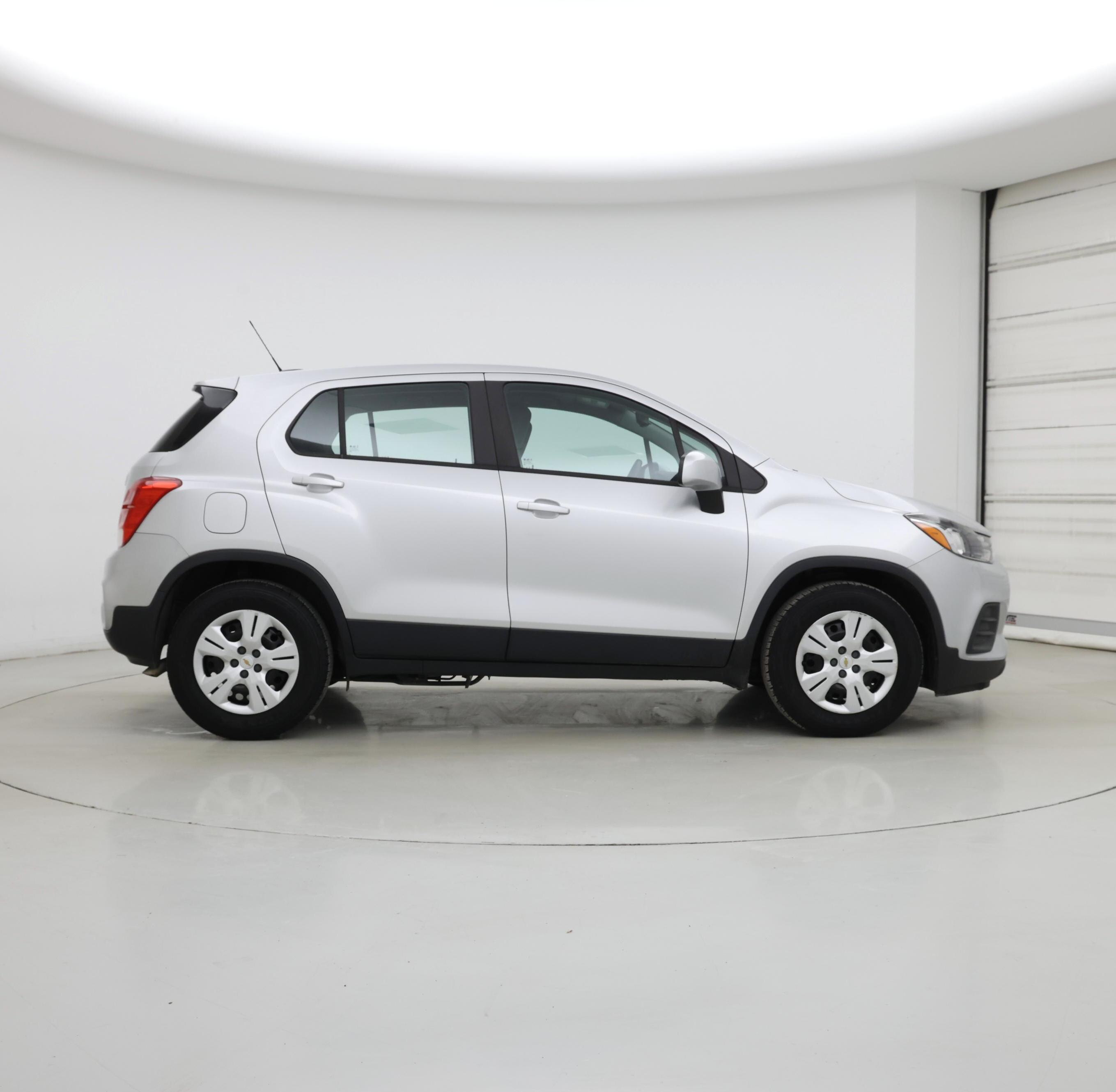 Thumbnail: 2017 Chevrolet Trax - 7