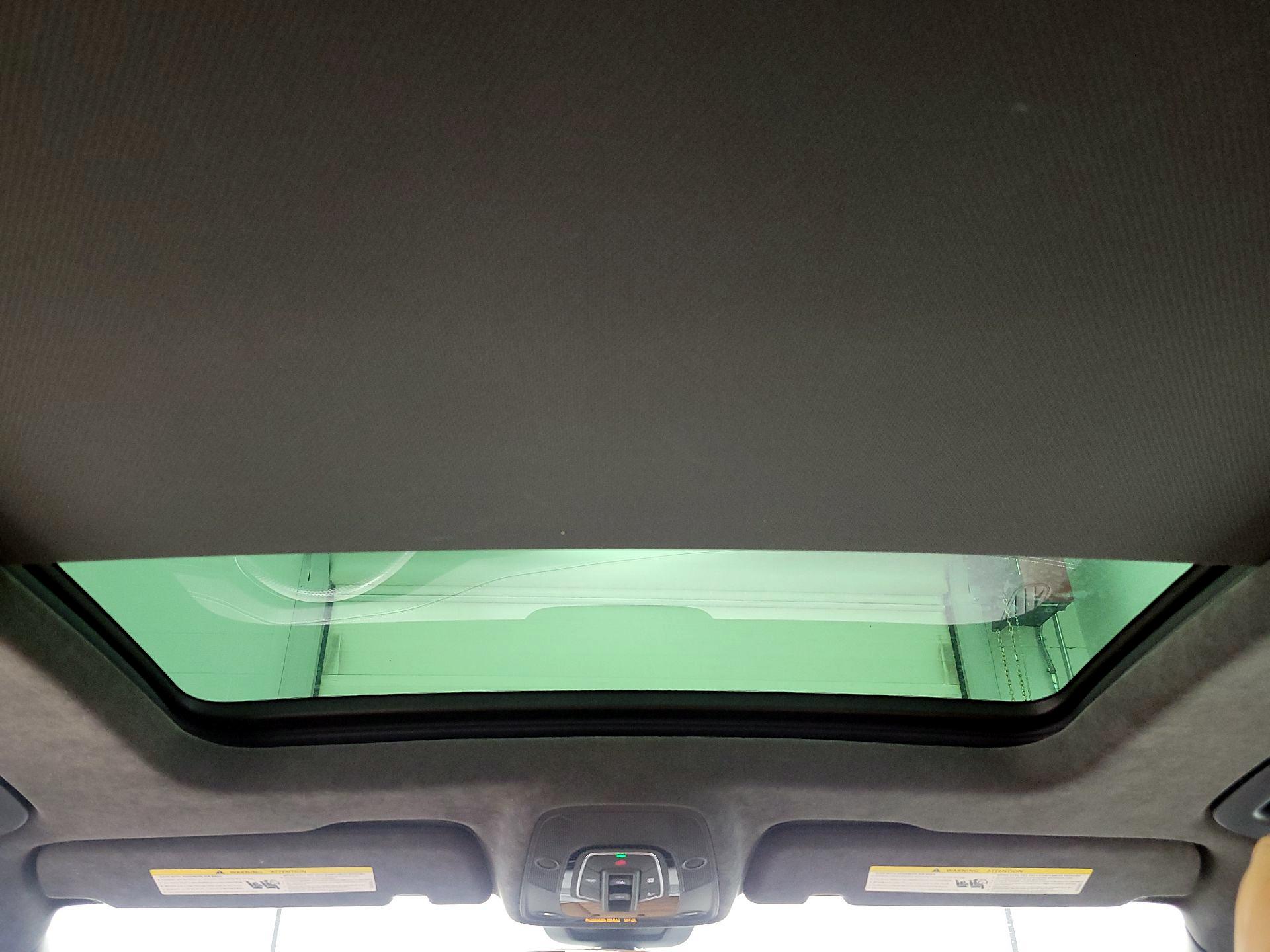 Thumbnail: 2022 Audi RS Q8 - 19