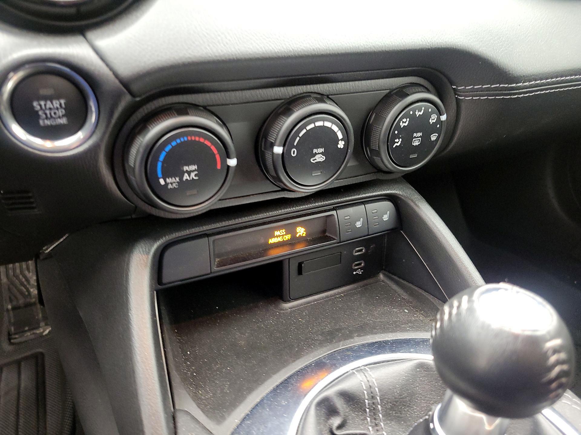 Thumbnail: 2024 Mazda MX-5 Miata - 15