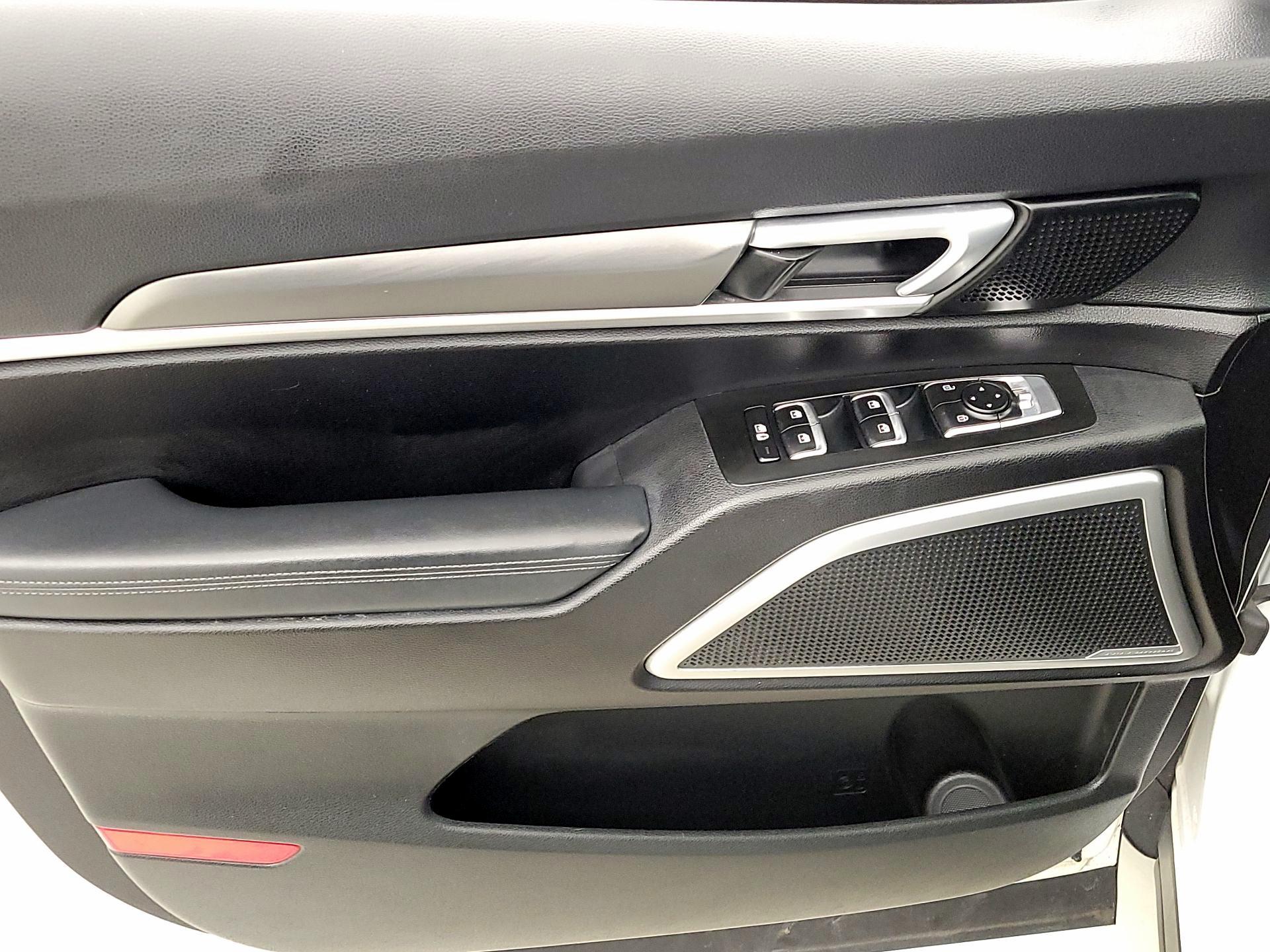 Thumbnail: 2020 Kia Telluride - 12