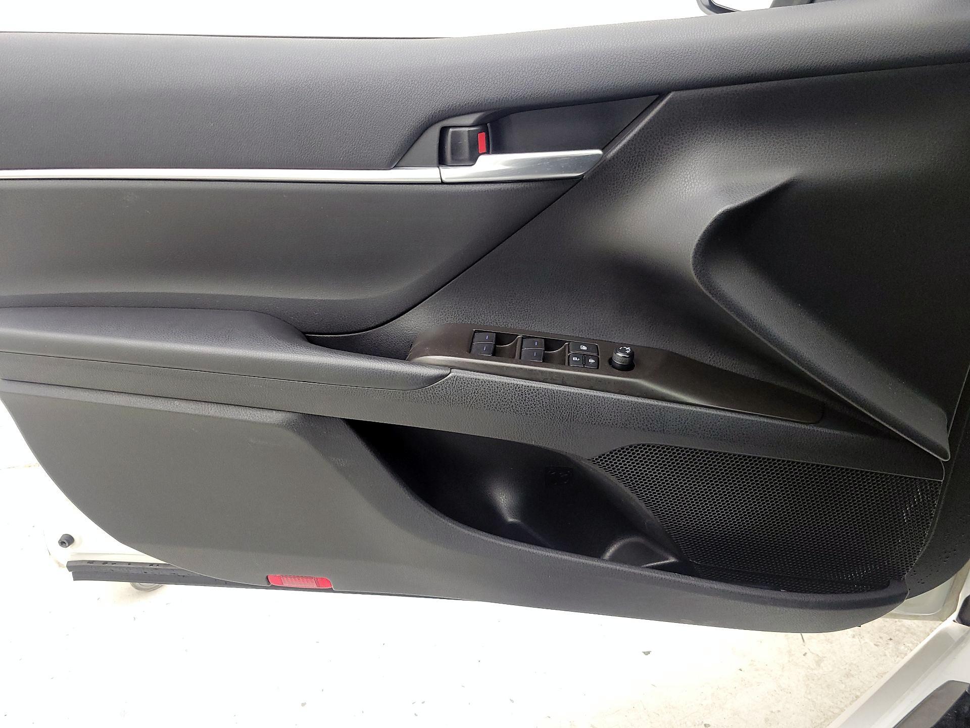 Thumbnail: 2023 Toyota Camry - 12