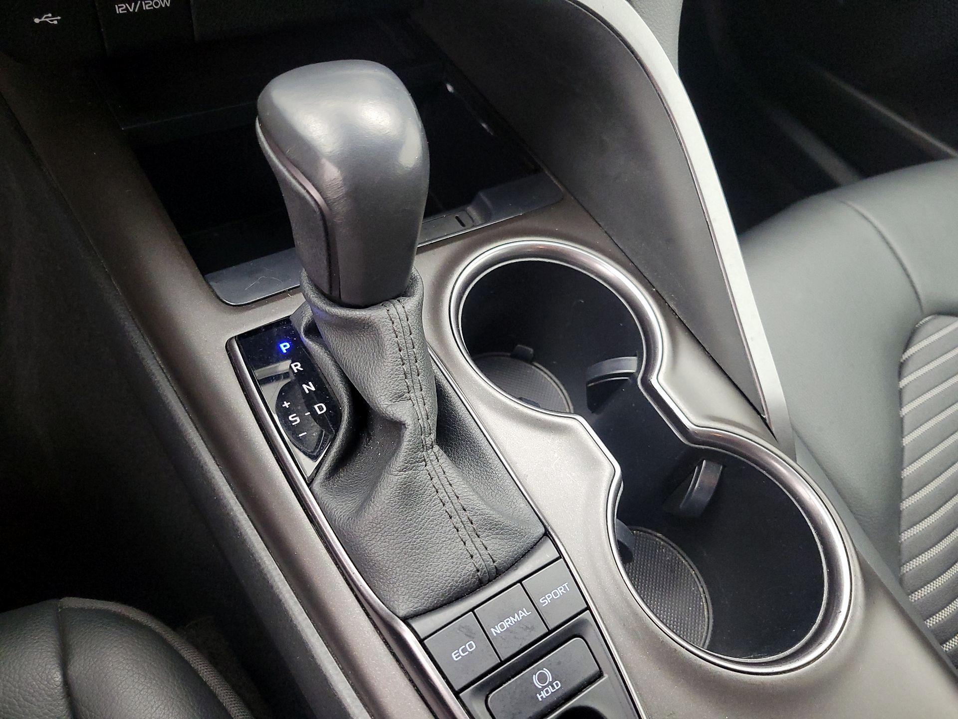 Thumbnail: 2023 Toyota Camry - 17