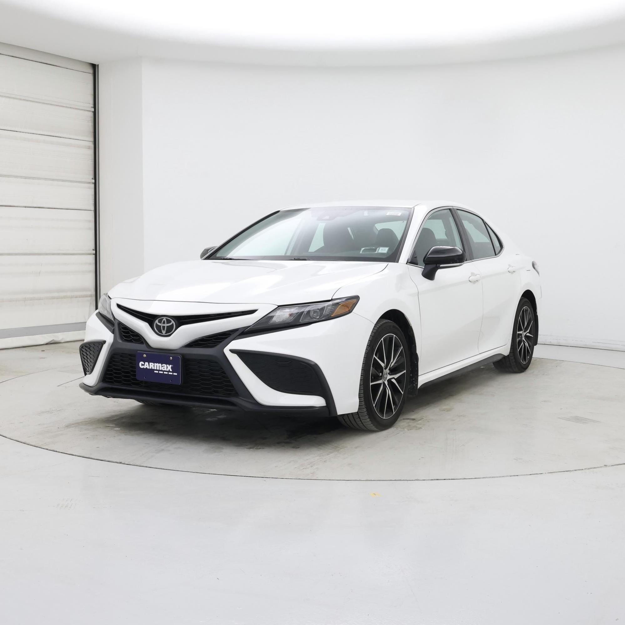 Thumbnail: 2023 Toyota Camry - 4