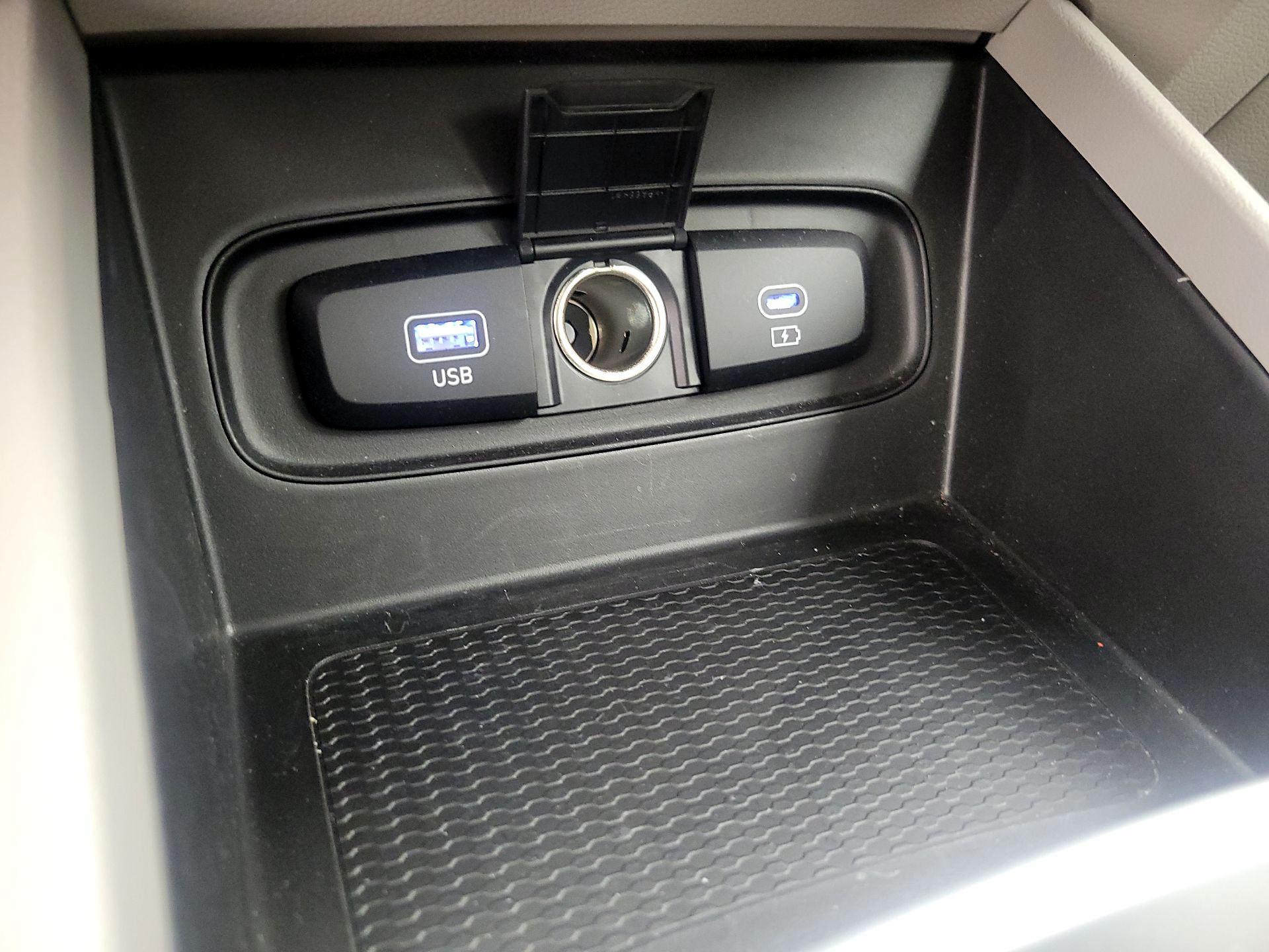 Thumbnail: 2024 Hyundai Venue - 18