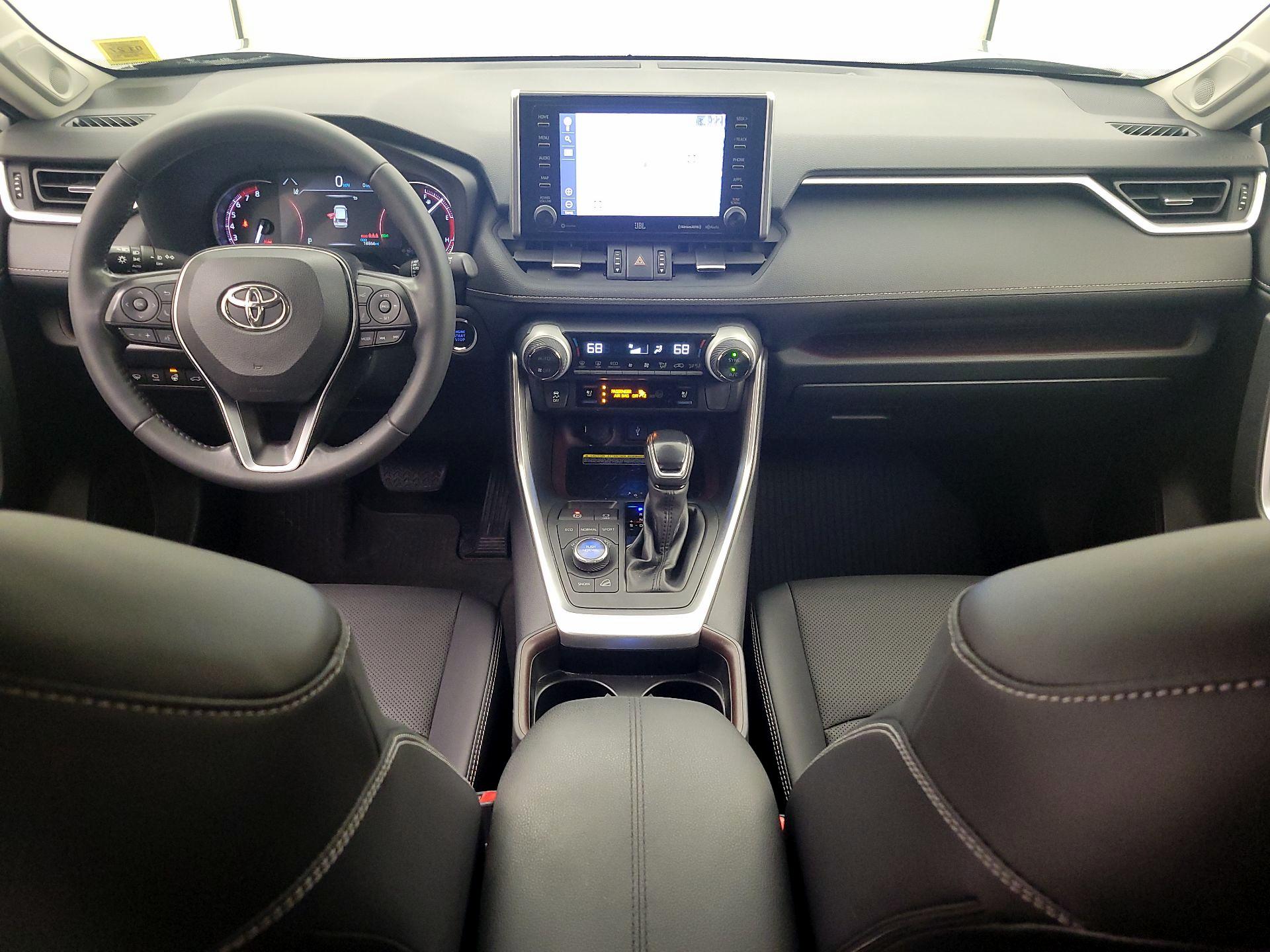 Thumbnail: 2020 Toyota RAV4 - 9