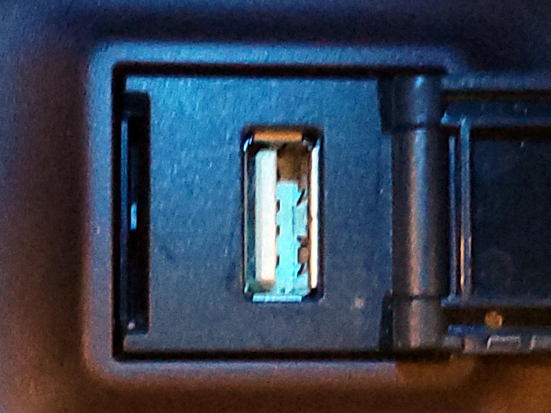 Thumbnail: 2020 Toyota RAV4 - 19