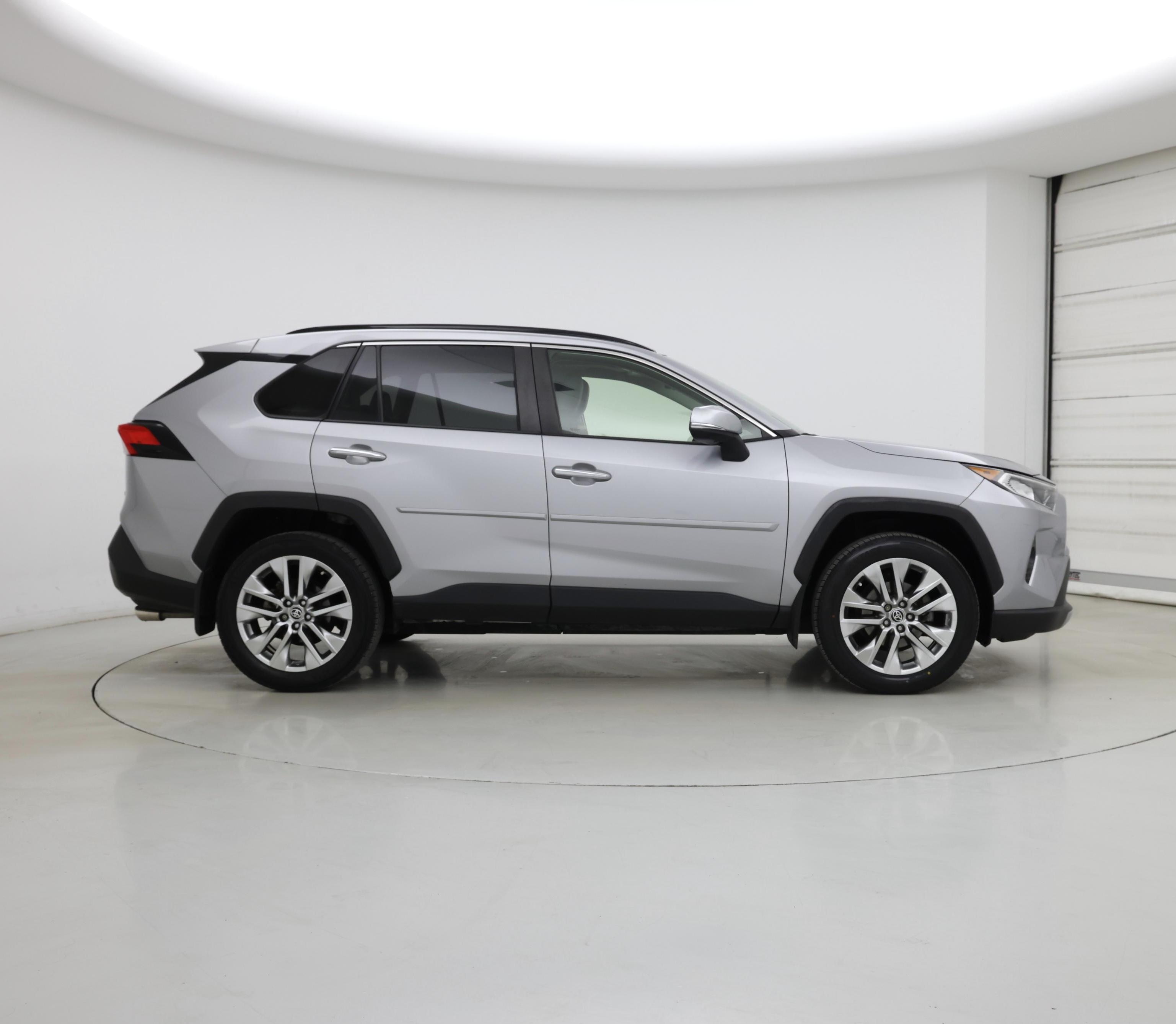 Thumbnail: 2020 Toyota RAV4 - 7