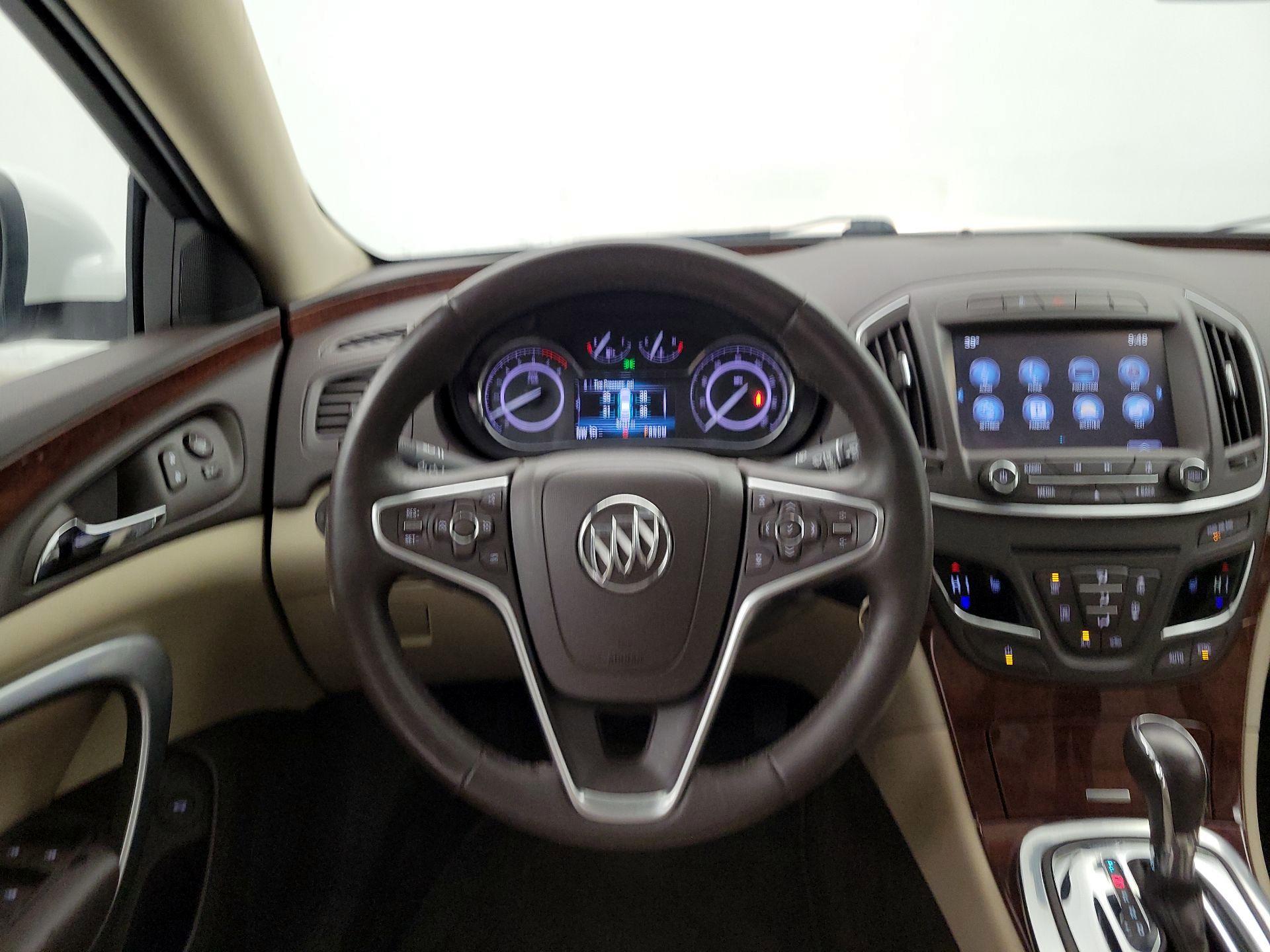 Thumbnail: 2017 Buick Regal - 10