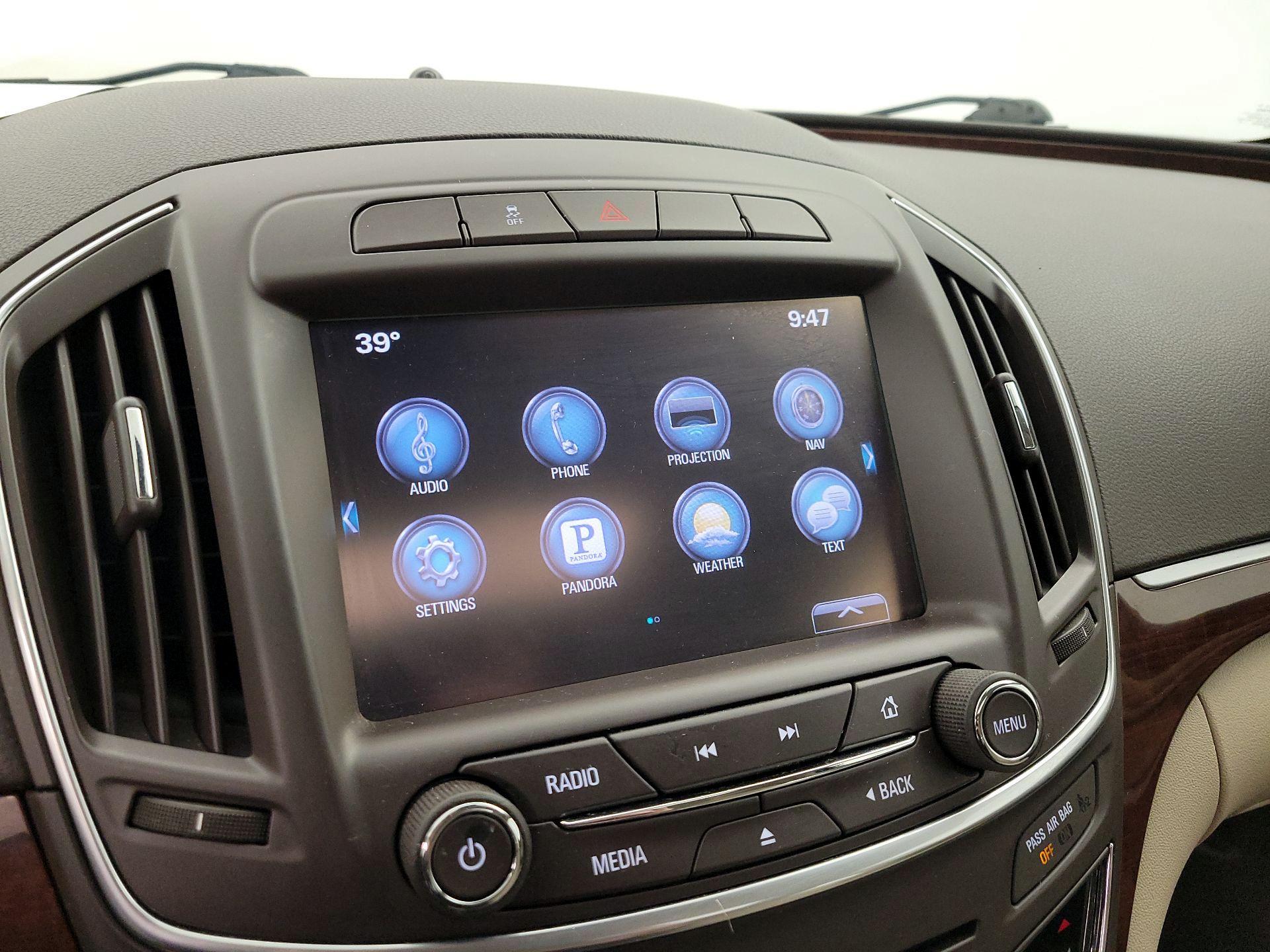 Thumbnail: 2017 Buick Regal - 14