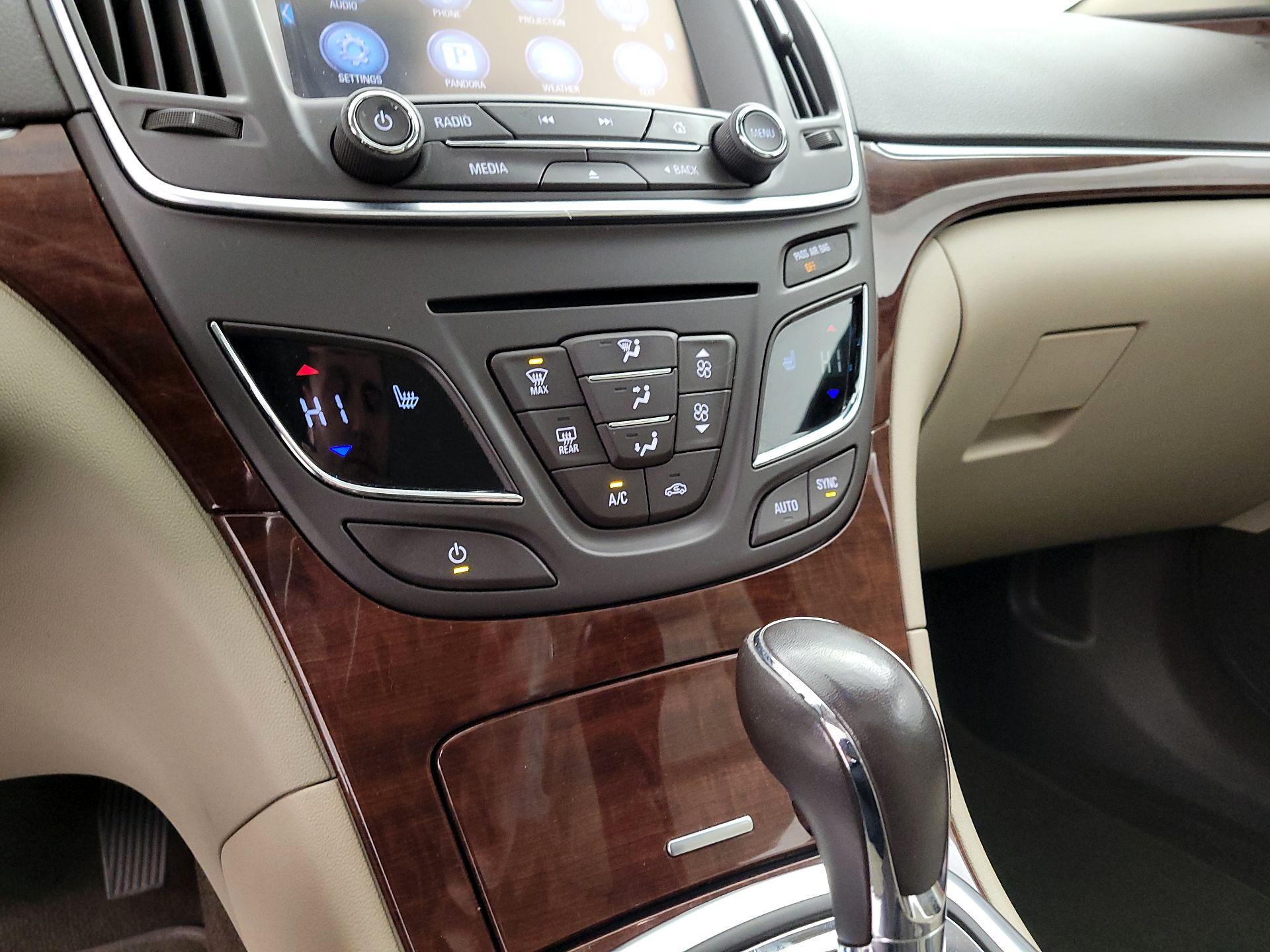 Thumbnail: 2017 Buick Regal - 17