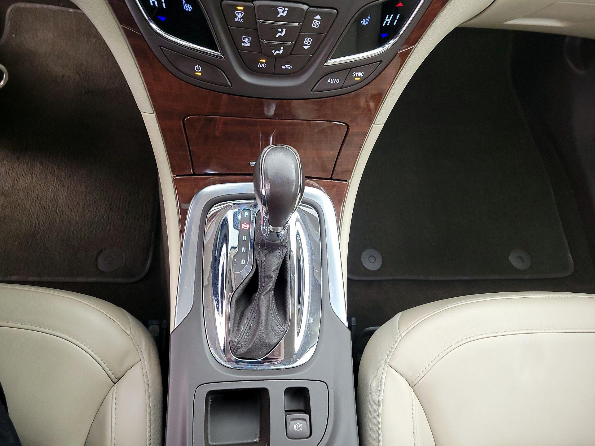 Thumbnail: 2017 Buick Regal - 18