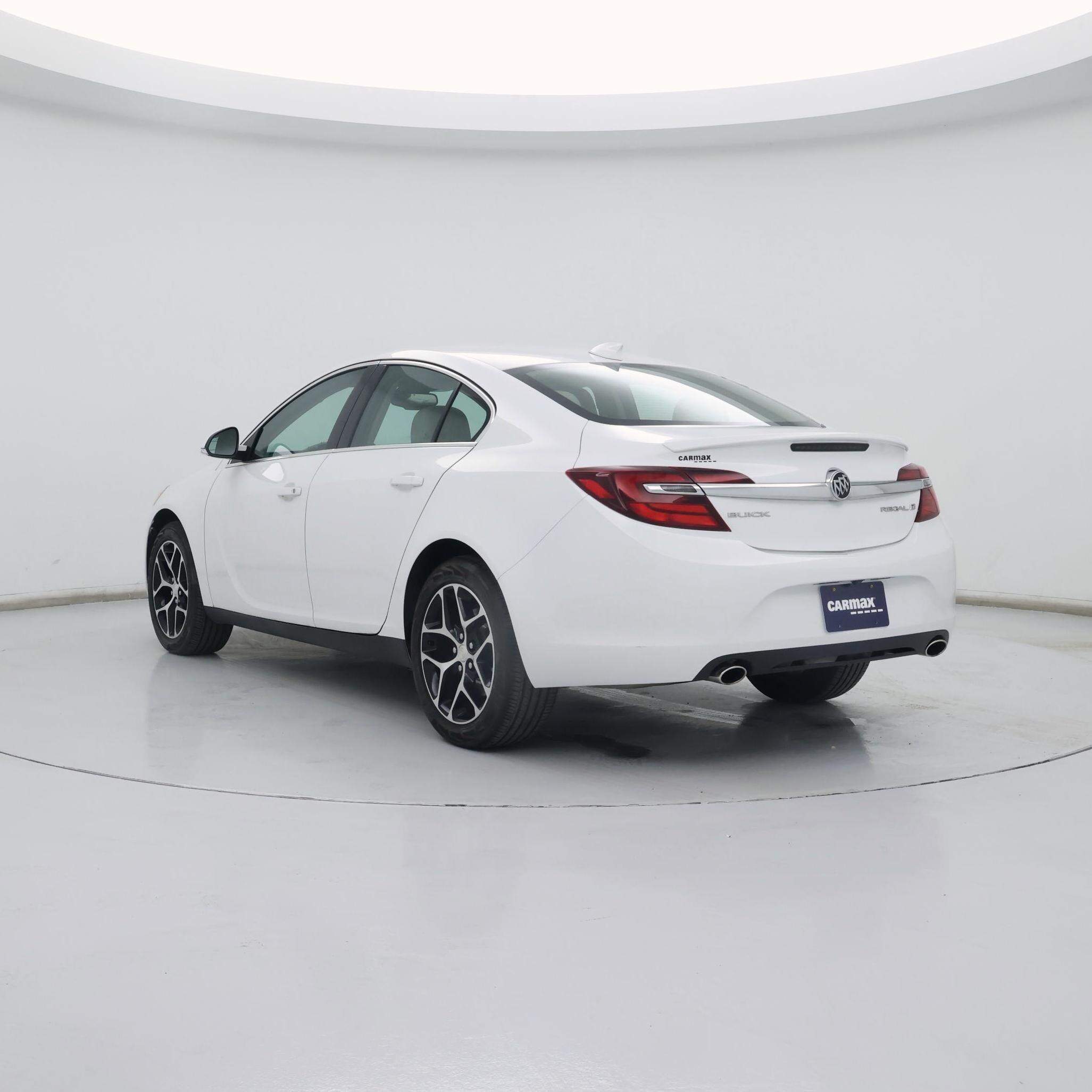 Thumbnail: 2017 Buick Regal - 2