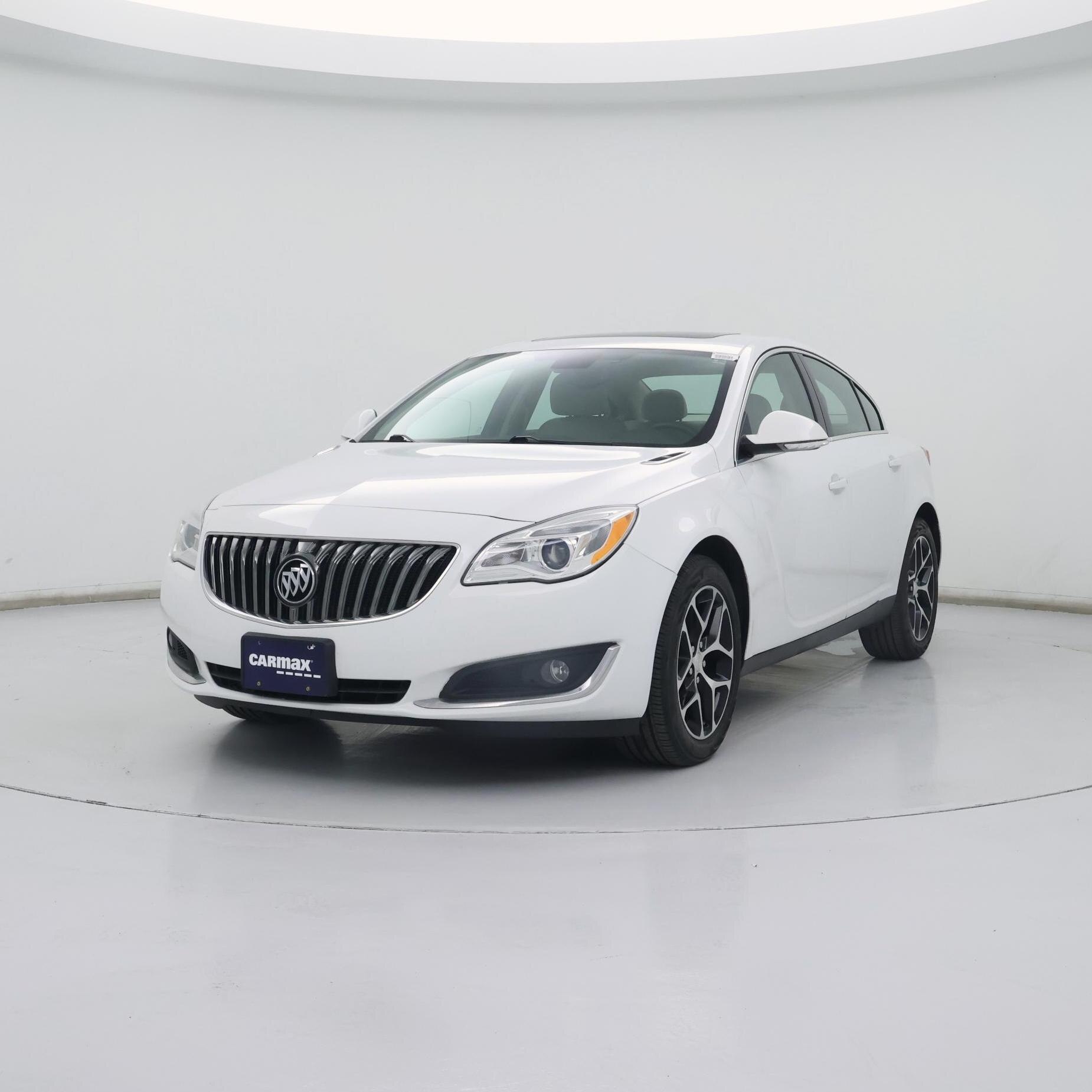 Thumbnail: 2017 Buick Regal - 4