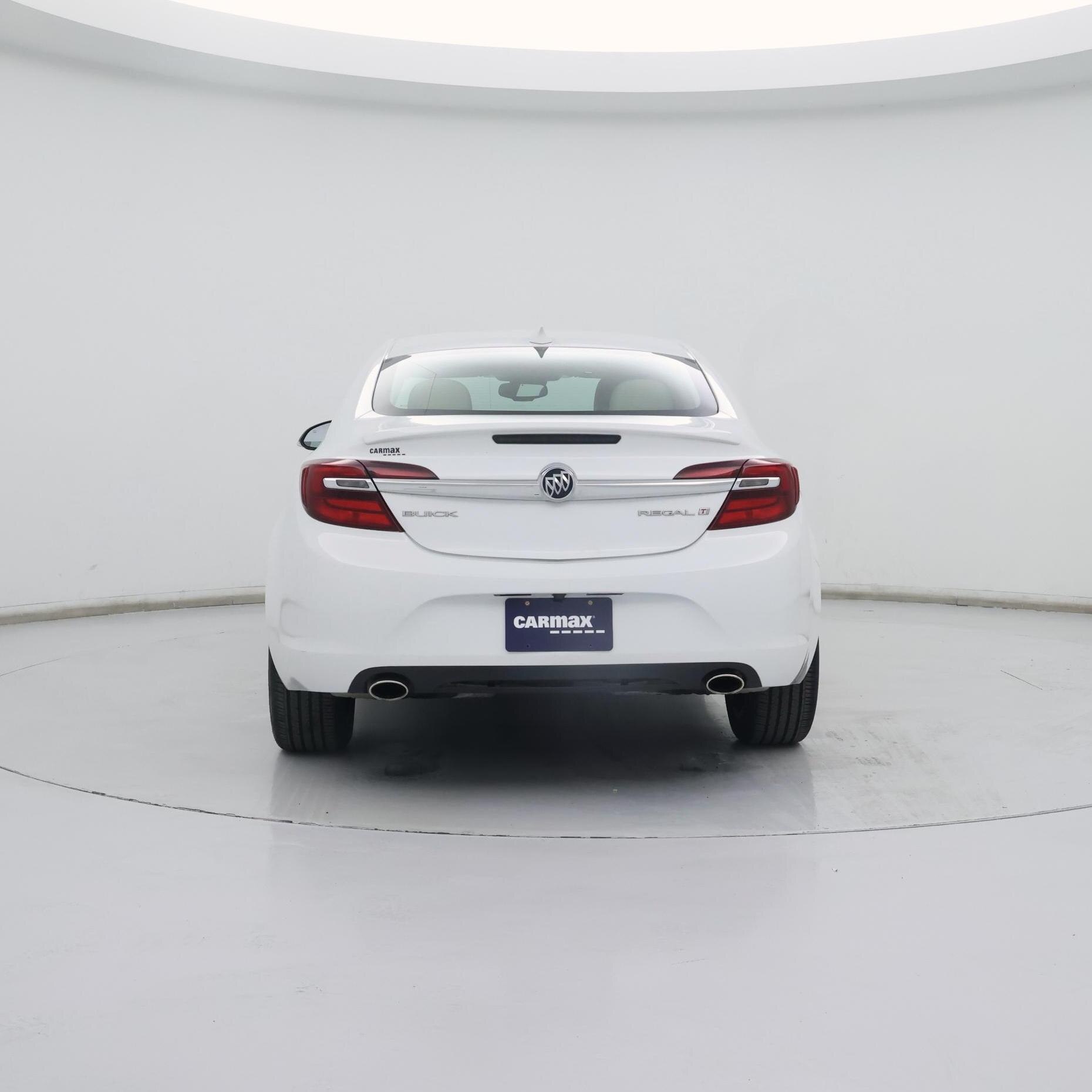 Thumbnail: 2017 Buick Regal - 6