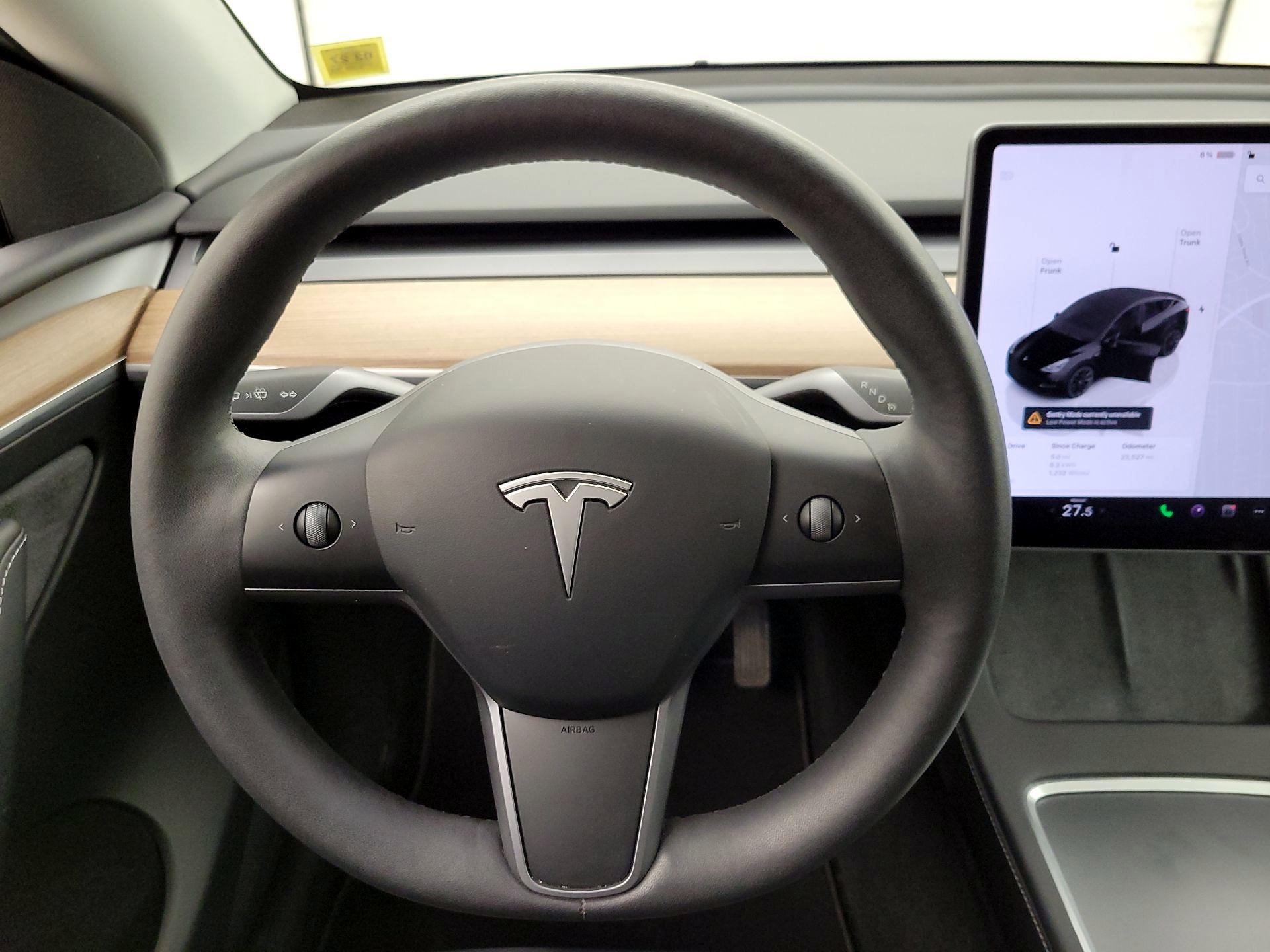 Thumbnail: 2023 Tesla Model Y - 10