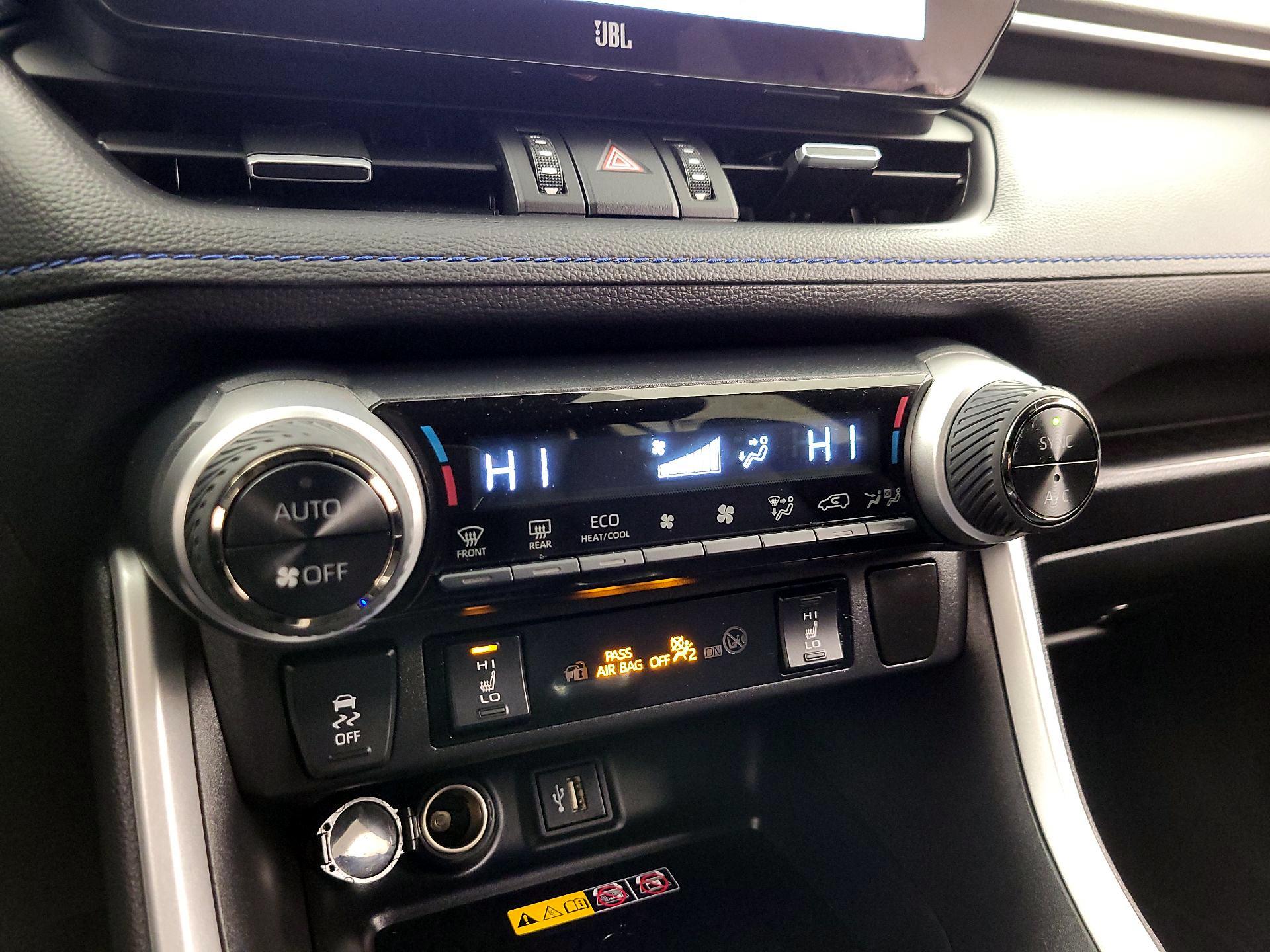 Thumbnail: 2025 Toyota RAV4 - 17