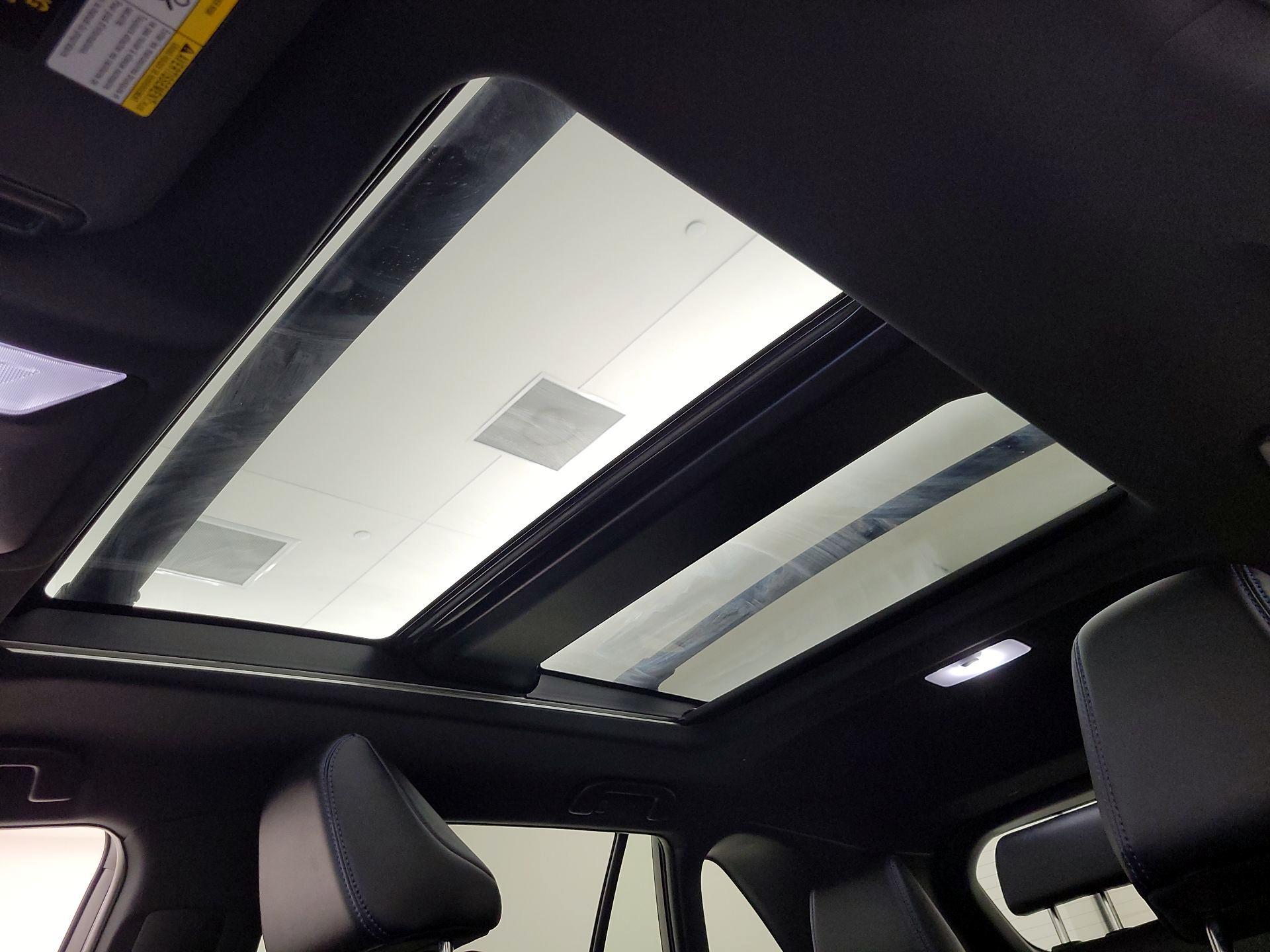 Thumbnail: 2025 Toyota RAV4 - 20