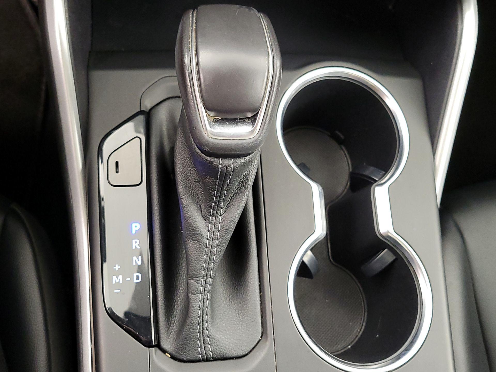 Thumbnail: 2023 Toyota Highlander - 18