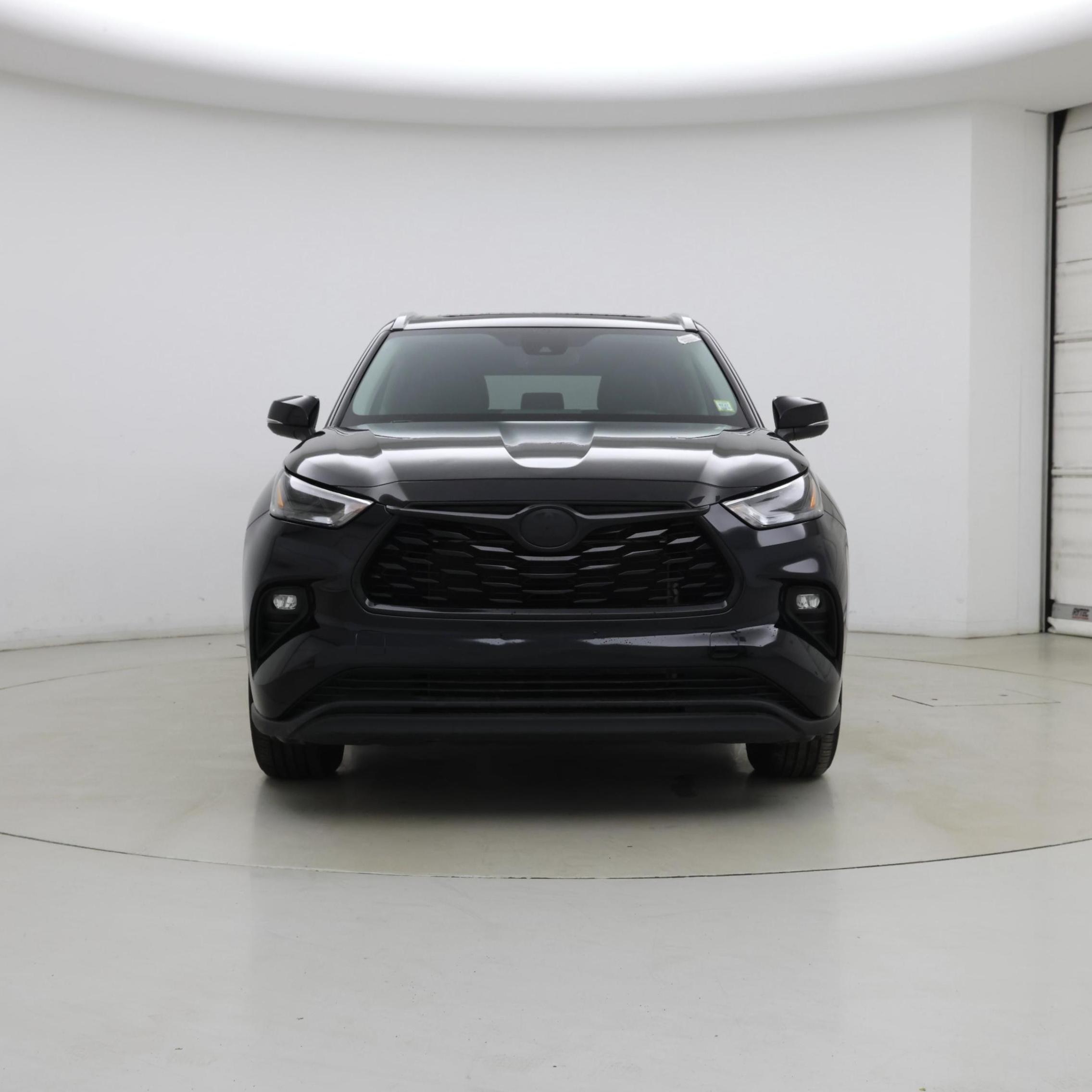 Thumbnail: 2023 Toyota Highlander - 5
