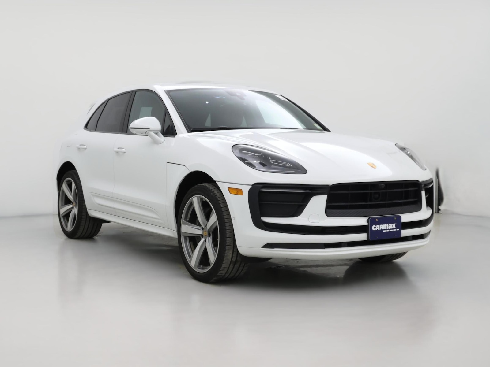 2023 Porsche Macan Base